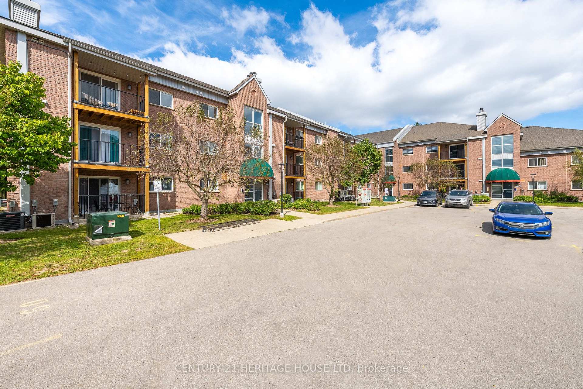 Photo 3 of Unit 13, 3085 Kingsway Drive, Kitchener, Vanier - Kitchener — HOMEH