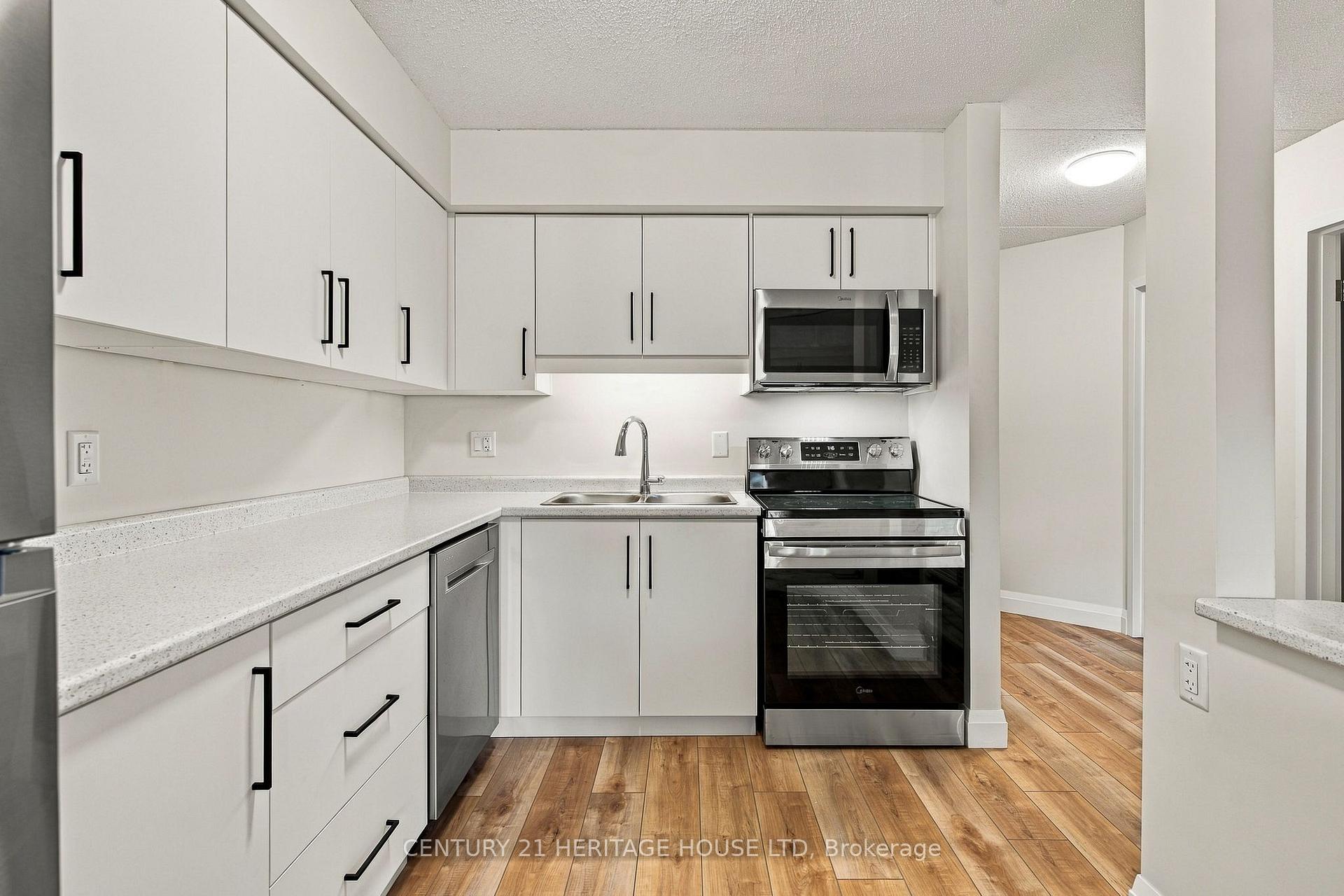 Photo 10 of Unit 13, 3085 Kingsway Drive, Kitchener, Vanier - Kitchener — HOMEH