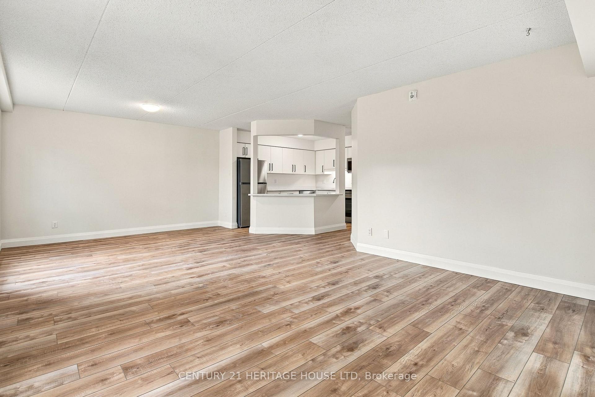 Photo 14 of Unit 13, 3085 Kingsway Drive, Kitchener, Vanier - Kitchener — HOMEH