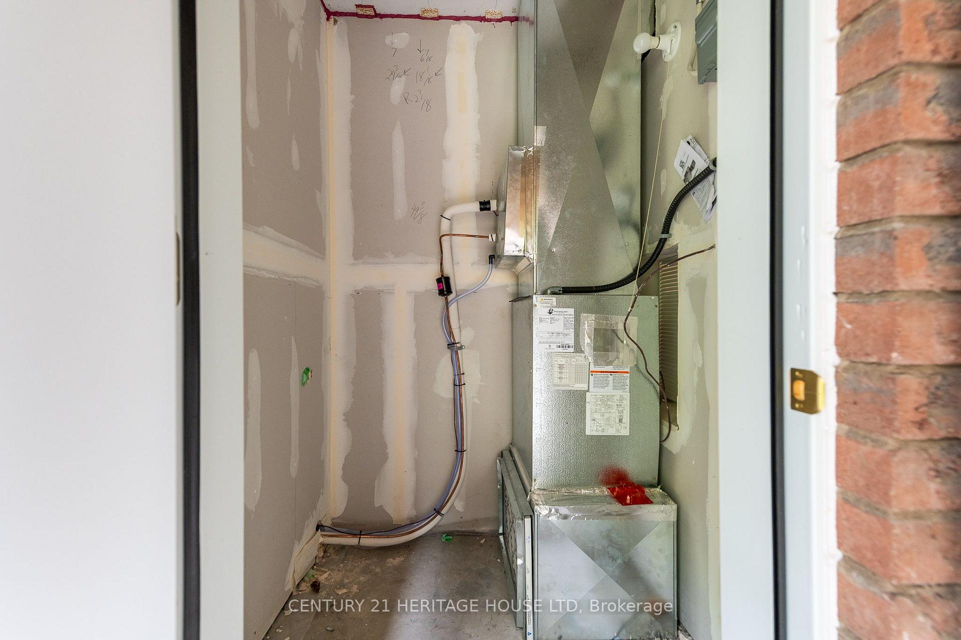 Photo 23 of Unit 13, 3085 Kingsway Drive, Kitchener, Vanier - Kitchener — HOMEH