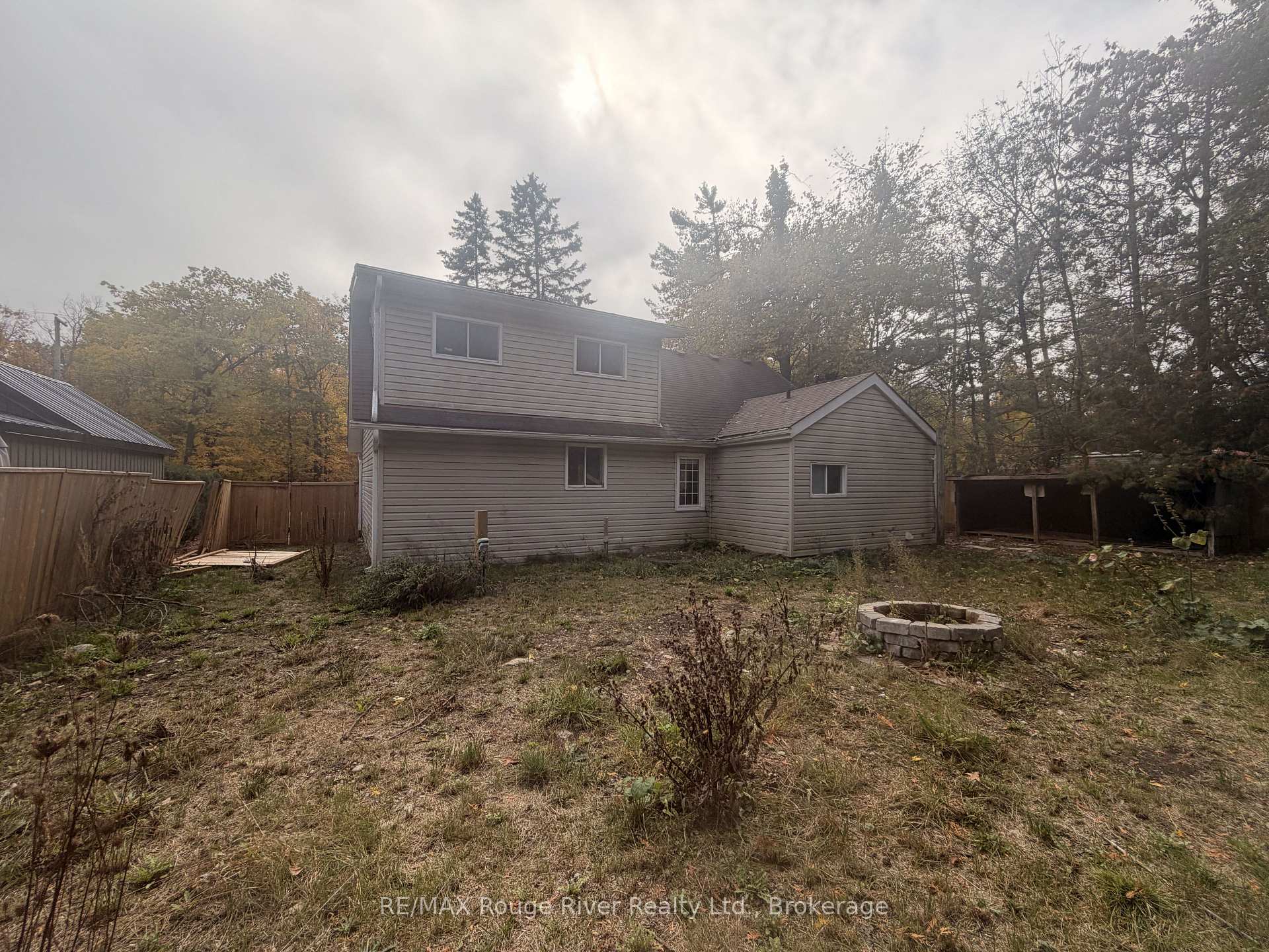 Photo 6 of 11 Edgewood Drive, Kawartha Lakes, Verulam — HOMEH