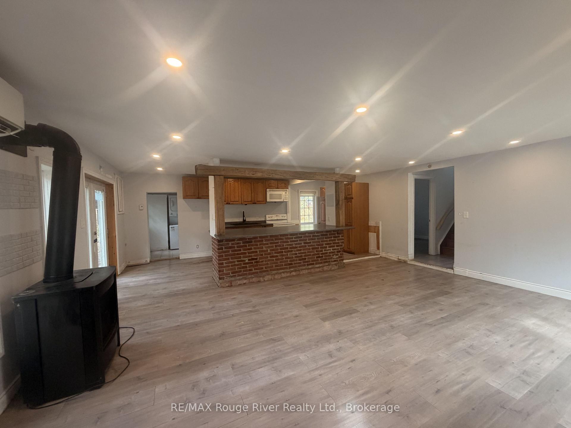 Photo 10 of 11 Edgewood Drive, Kawartha Lakes, Verulam — HOMEH