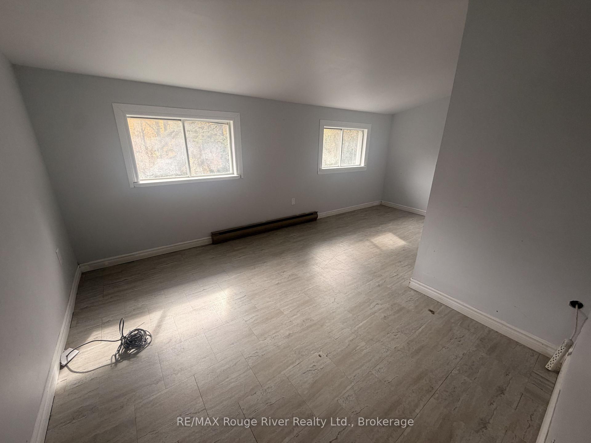 Photo 18 of 11 Edgewood Drive, Kawartha Lakes, Verulam — HOMEH