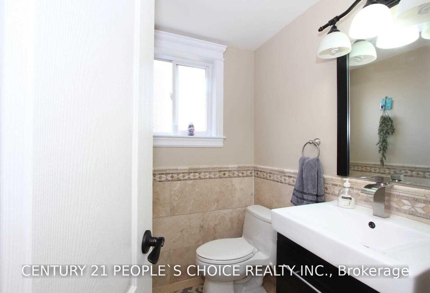 Photo 10 of 6 Stirrup Court, Brampton, Fletcher's Creek Village — HOMEH