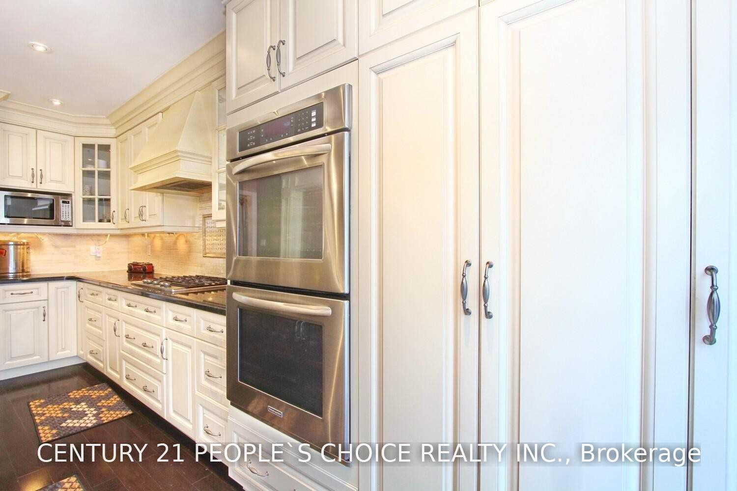 Photo 13 of 6 Stirrup Court, Brampton, Fletcher's Creek Village — HOMEH