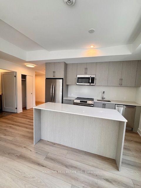 Photo 3 of Unit 204, 8 Manor Road W, Toronto, Yonge-Eglinton — HOMEH