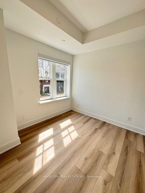 Photo 9 of Unit 204, 8 Manor Road W, Toronto, Yonge-Eglinton — HOMEH