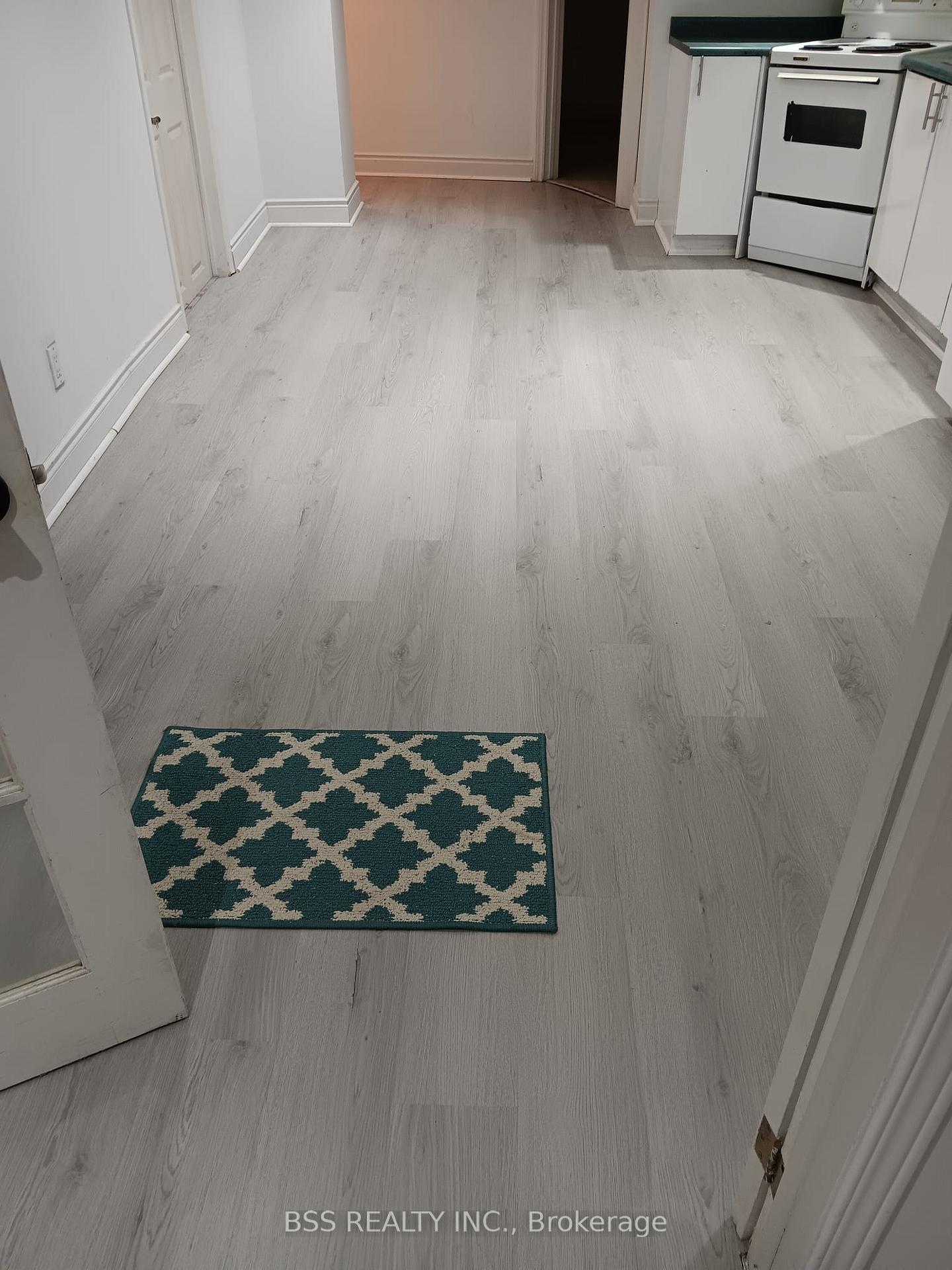 Photo 8 of 88 Southampton Drive, Scarborough, Eglinton East — HOMEH