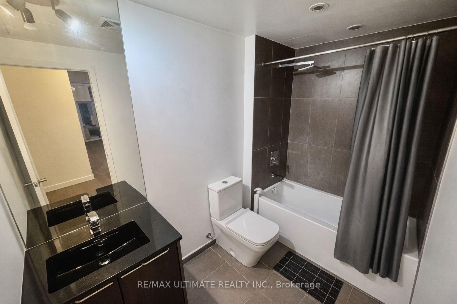 Photo 5 of Unit 605, 70 Temperance Street, Toronto, Bay Street Corridor — HOMEH