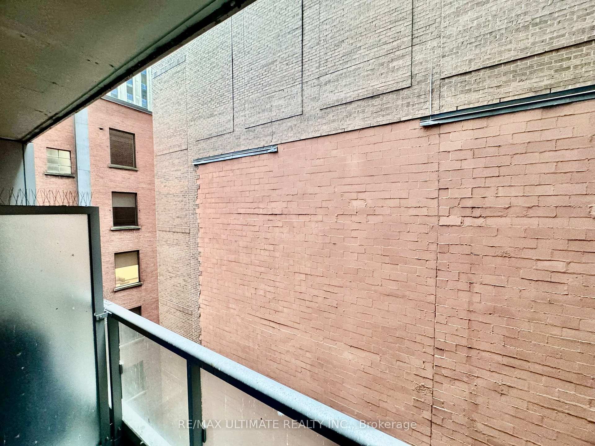 Photo 6 of Unit 605, 70 Temperance Street, Toronto, Bay Street Corridor — HOMEH