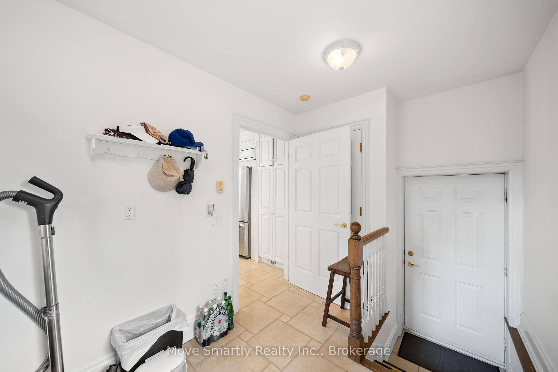 Photo 13 of 7 Purling Place, North York, Banbury-Don Mills — HOMEH