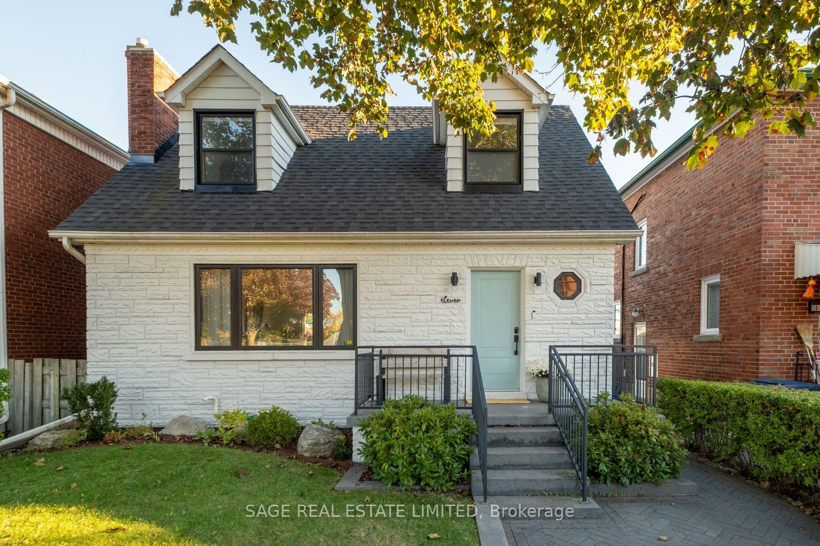 Photo 3 of 11 Maple Boulevard, Etobicoke, Mimico — HOMEH