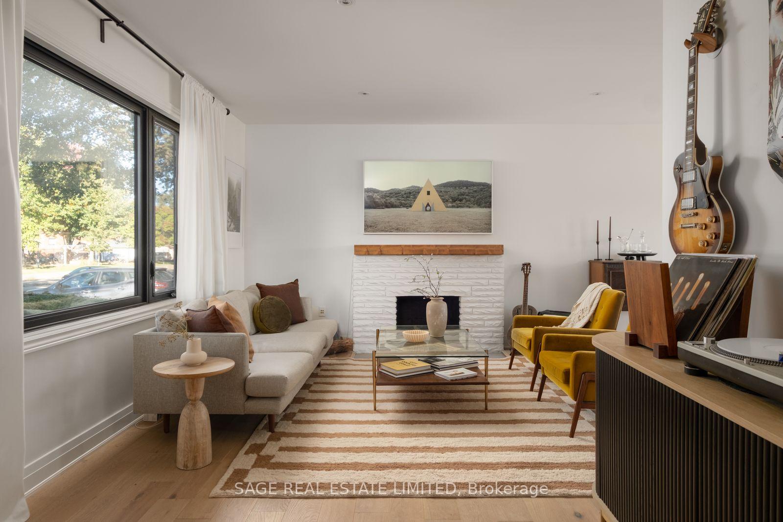 Photo 5 of 11 Maple Boulevard, Etobicoke, Mimico — HOMEH