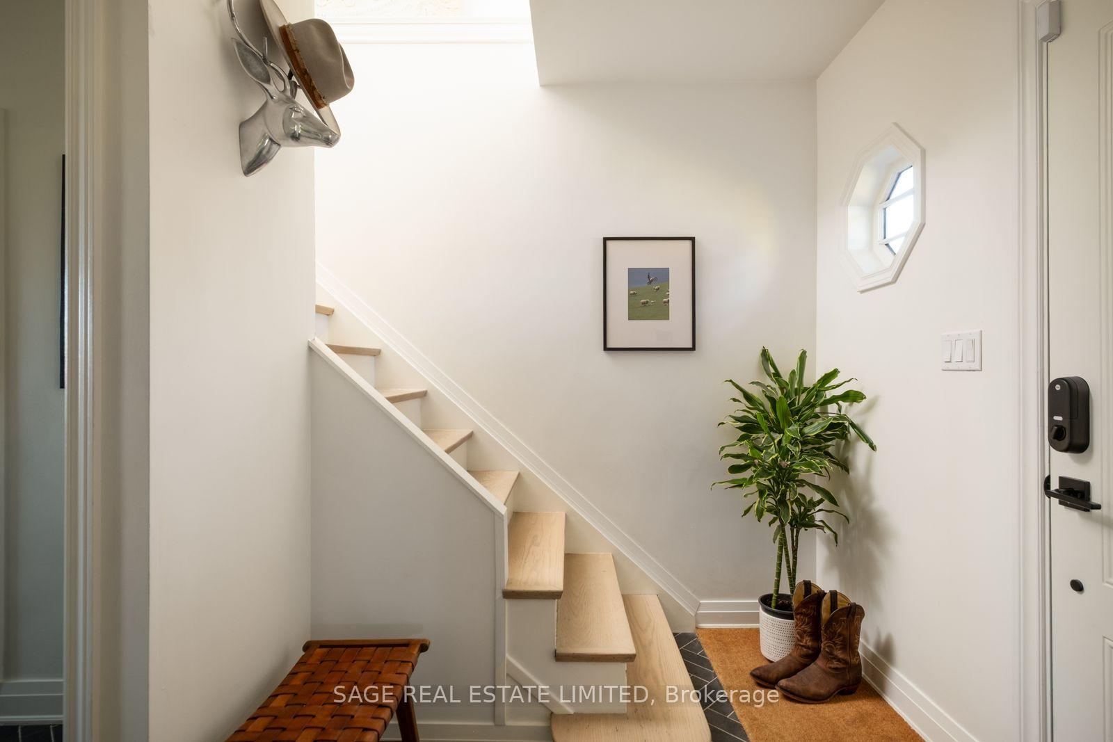 Photo 16 of 11 Maple Boulevard, Etobicoke, Mimico — HOMEH