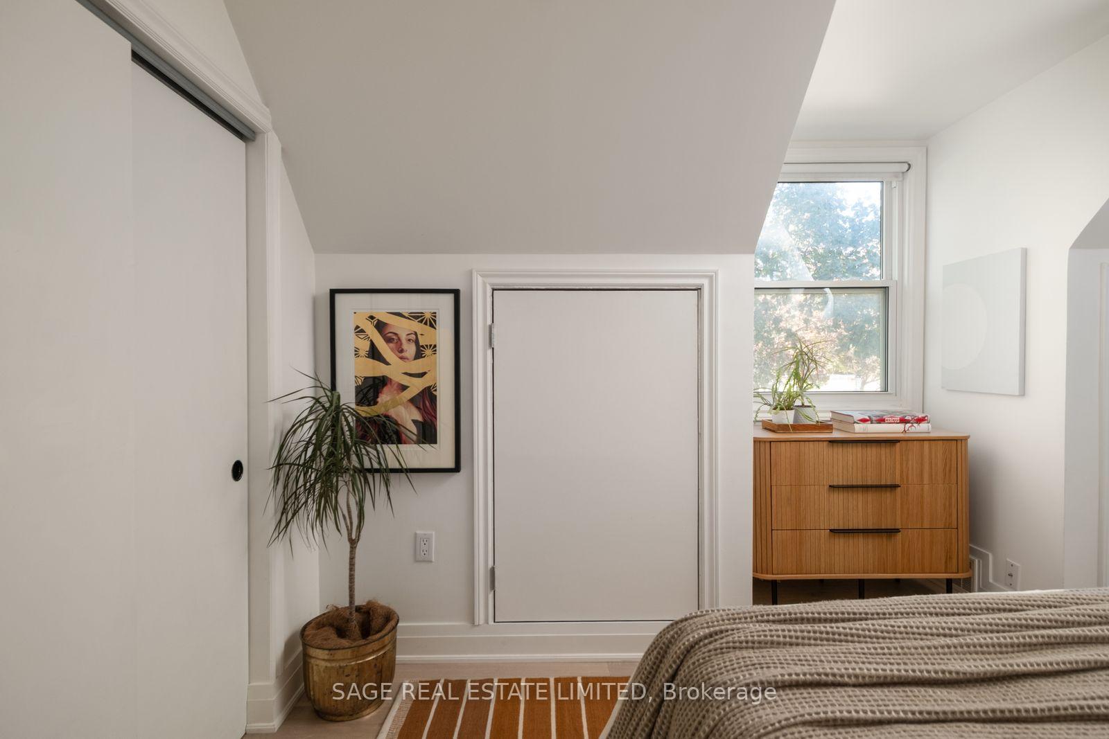 Photo 18 of 11 Maple Boulevard, Etobicoke, Mimico — HOMEH
