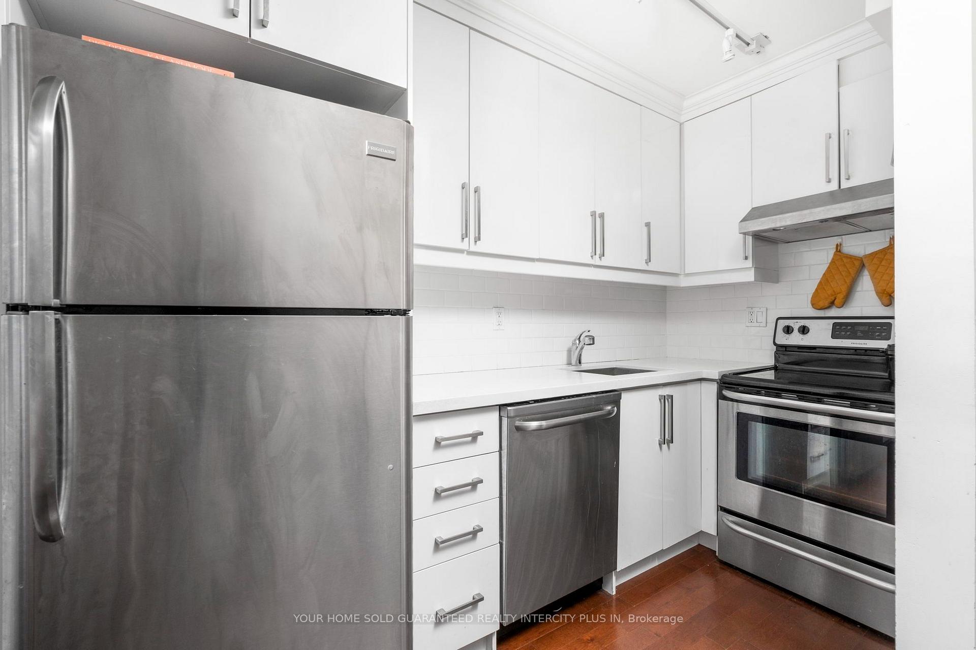 Photo 7 of Unit 202, 114 Vaughan Road, Toronto, Humewood-Cedarvale — HOMEH