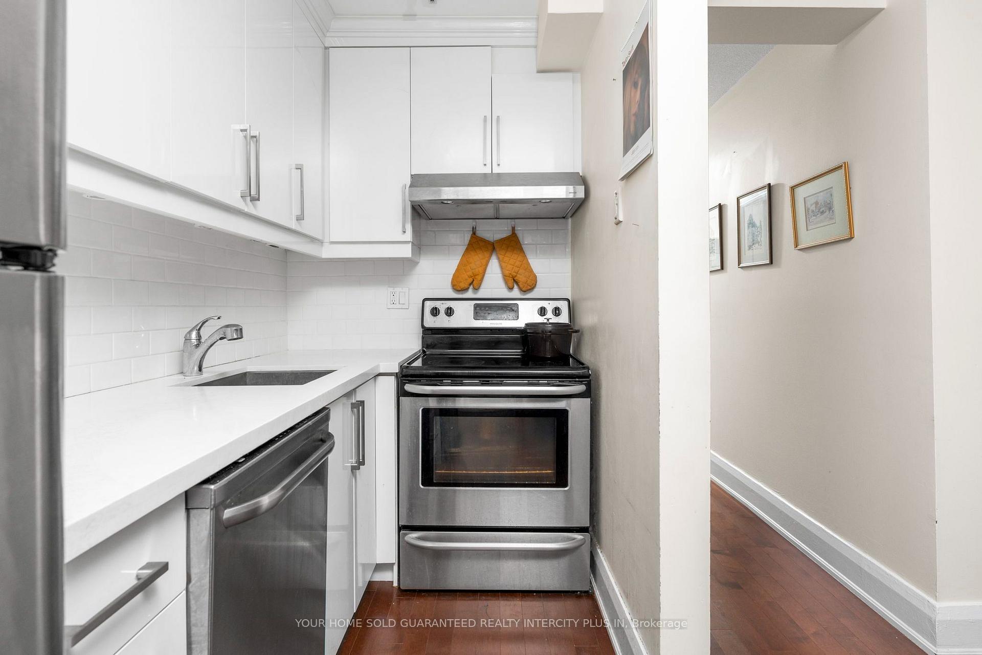 Photo 9 of Unit 202, 114 Vaughan Road, Toronto, Humewood-Cedarvale — HOMEH