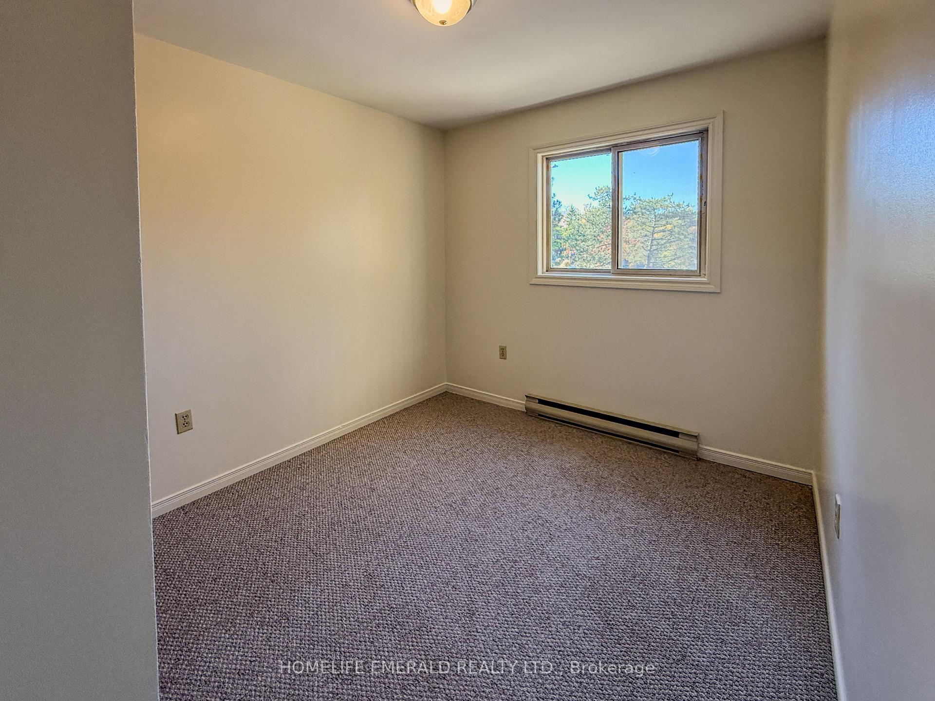 Photo 9 of Unit 8, 14 Shadowood Road, Barrie, Ardagh — HOMEH