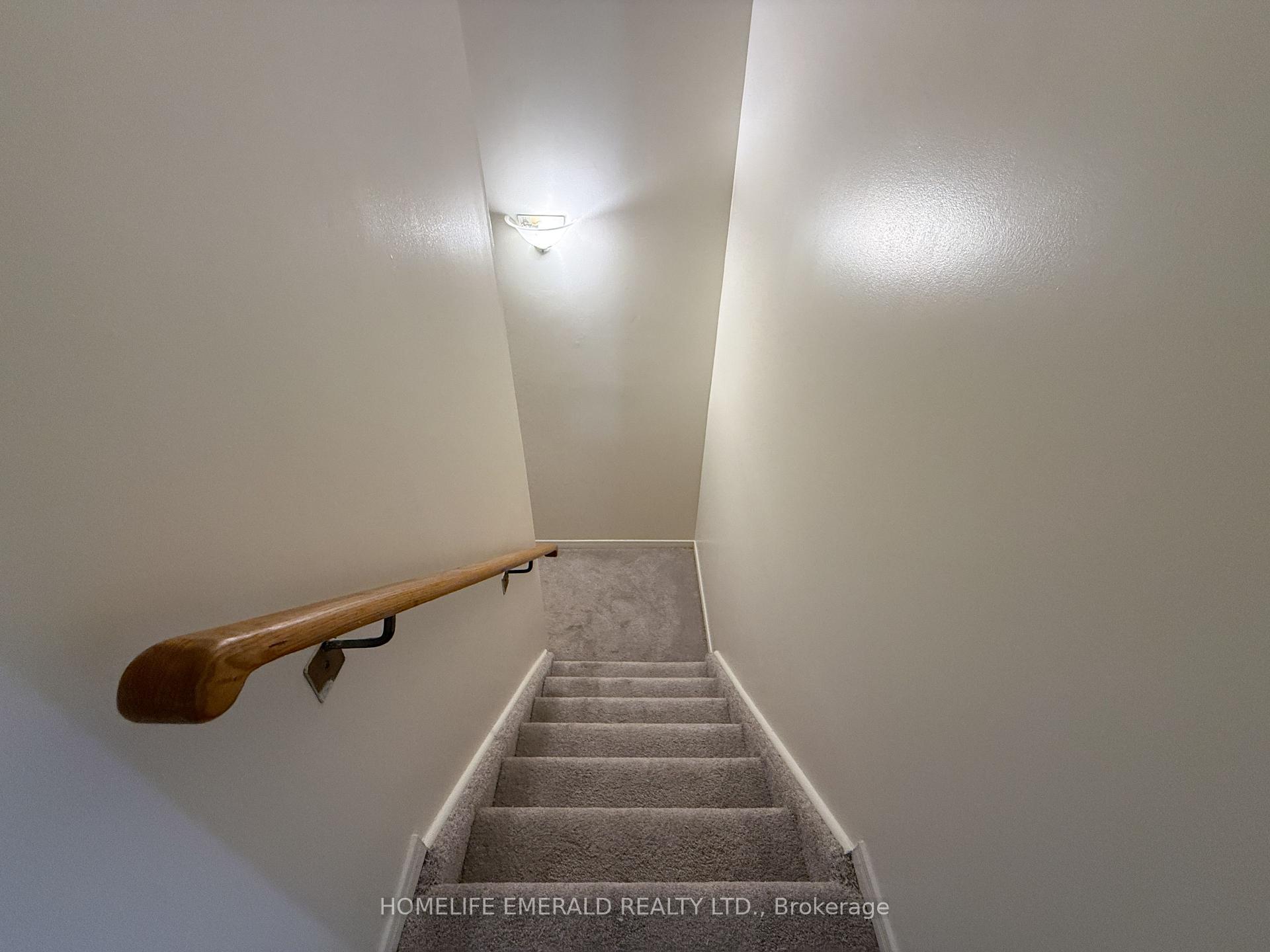 Photo 13 of Unit 8, 14 Shadowood Road, Barrie, Ardagh — HOMEH