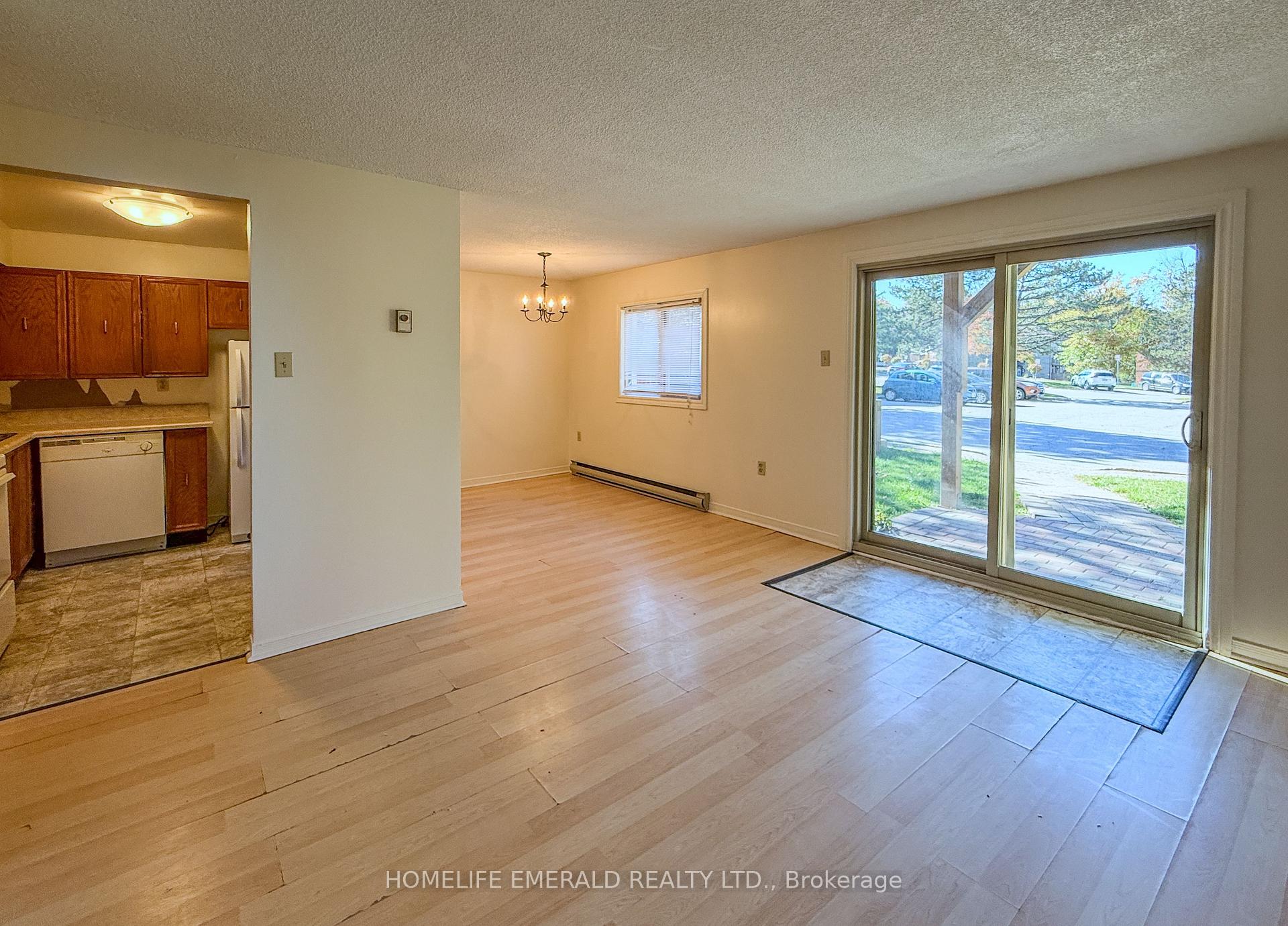 Photo 21 of Unit 8, 14 Shadowood Road, Barrie, Ardagh — HOMEH
