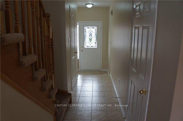 Photo 2 of 17 Corvette Court, Brampton, Fletcher's Meadow — HOMEH