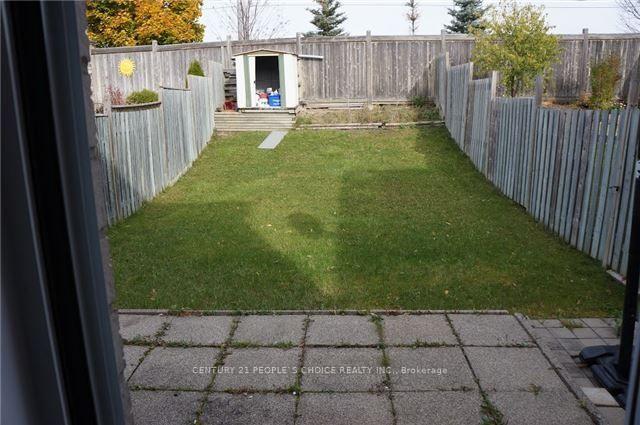 Photo 3 of 17 Corvette Court, Brampton, Fletcher's Meadow — HOMEH