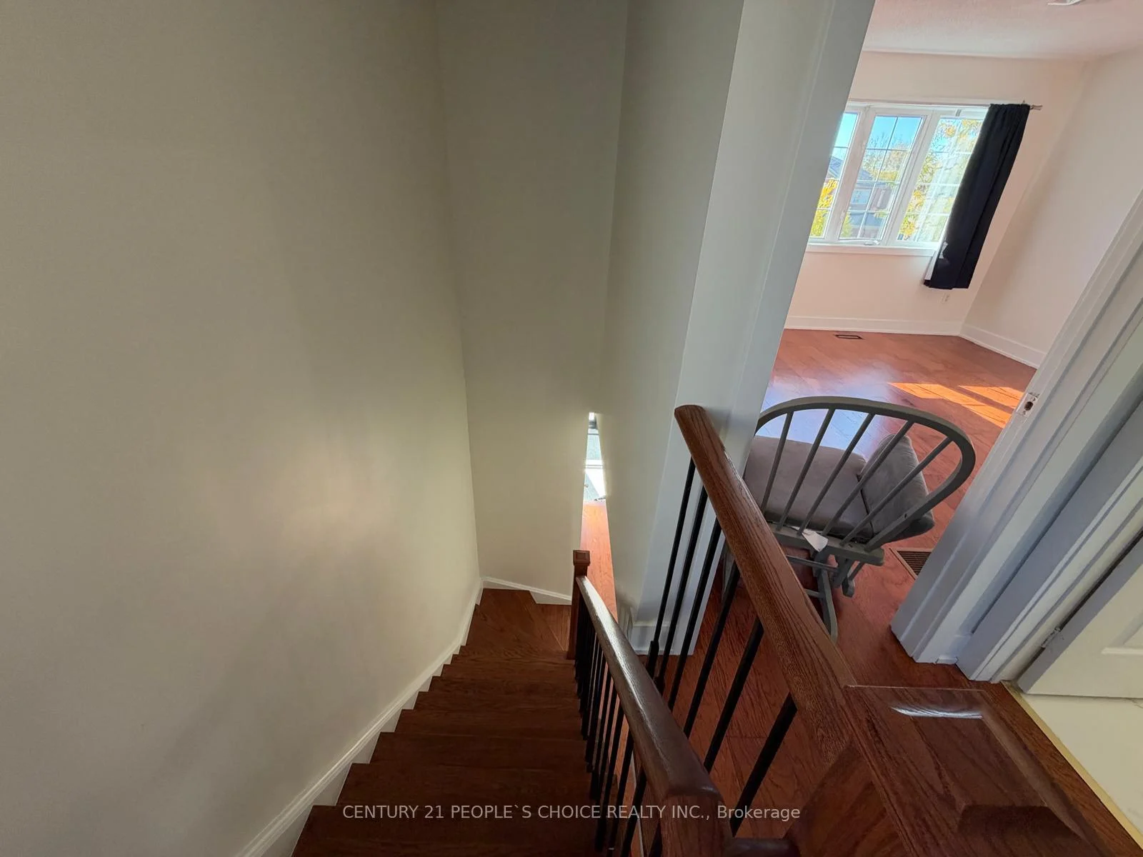 Photo 7 of 17 Corvette Court, Brampton, Fletcher's Meadow — HOMEH