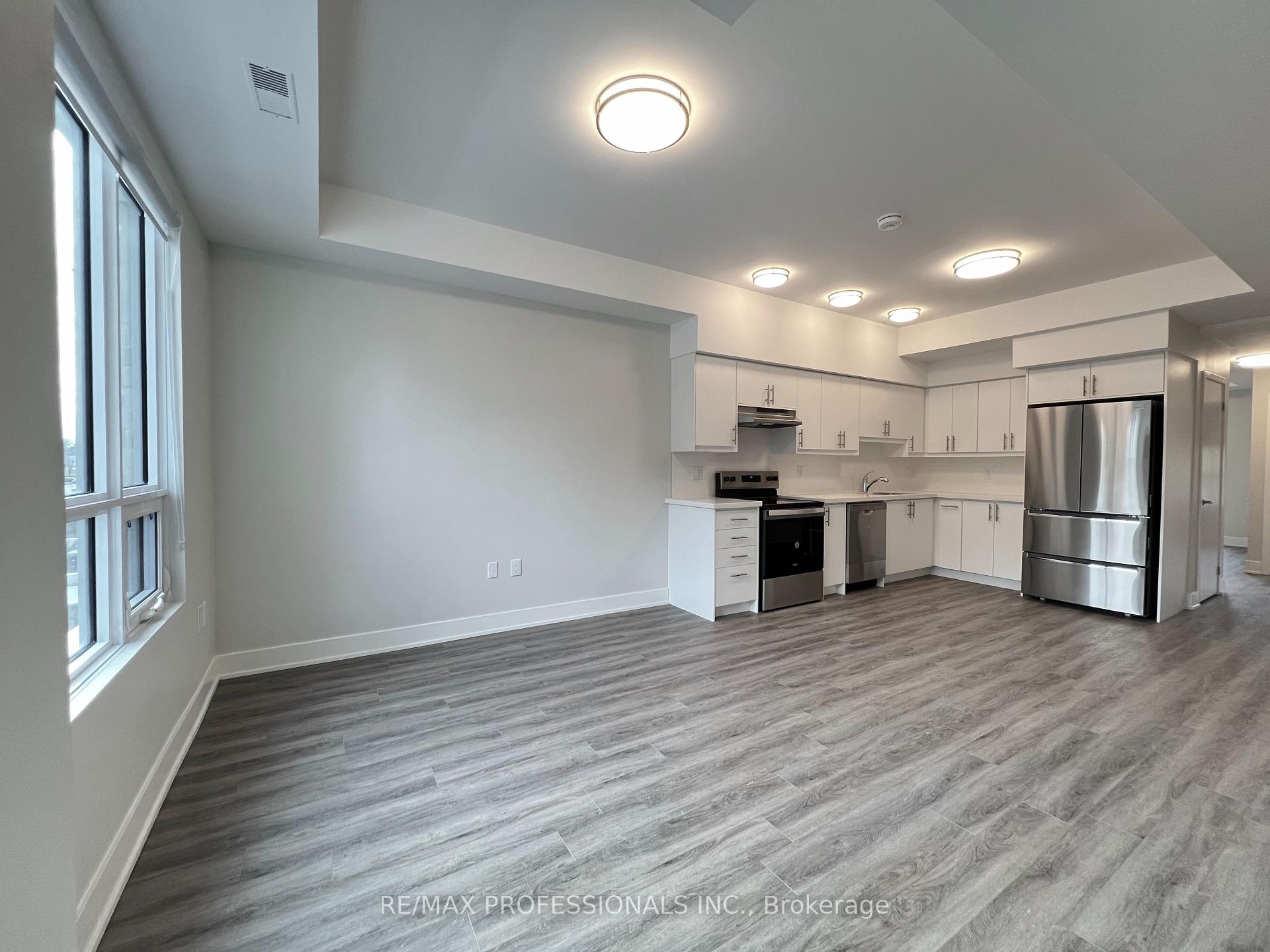 Photo 2 of Unit 131, 62 Dixfield Drive, Etobicoke, Eringate-Centennial-West Deane — HOMEH