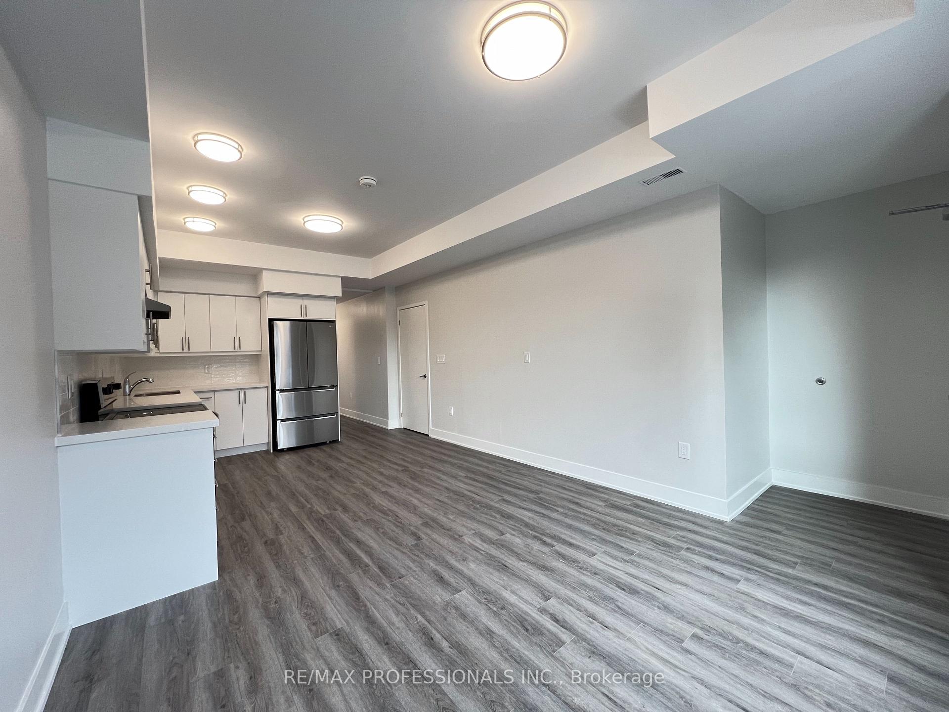 Photo 4 of Unit 131, 62 Dixfield Drive, Etobicoke, Eringate-Centennial-West Deane — HOMEH