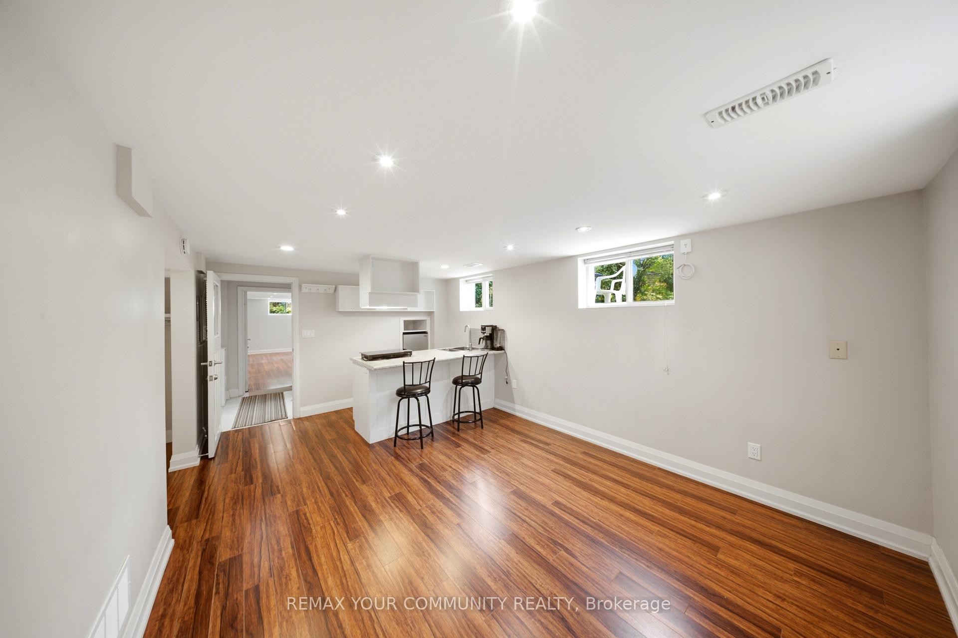 Photo 8 of Unit lower 2, 10 Tinder Crescent, North York, Victoria Village — HOMEH