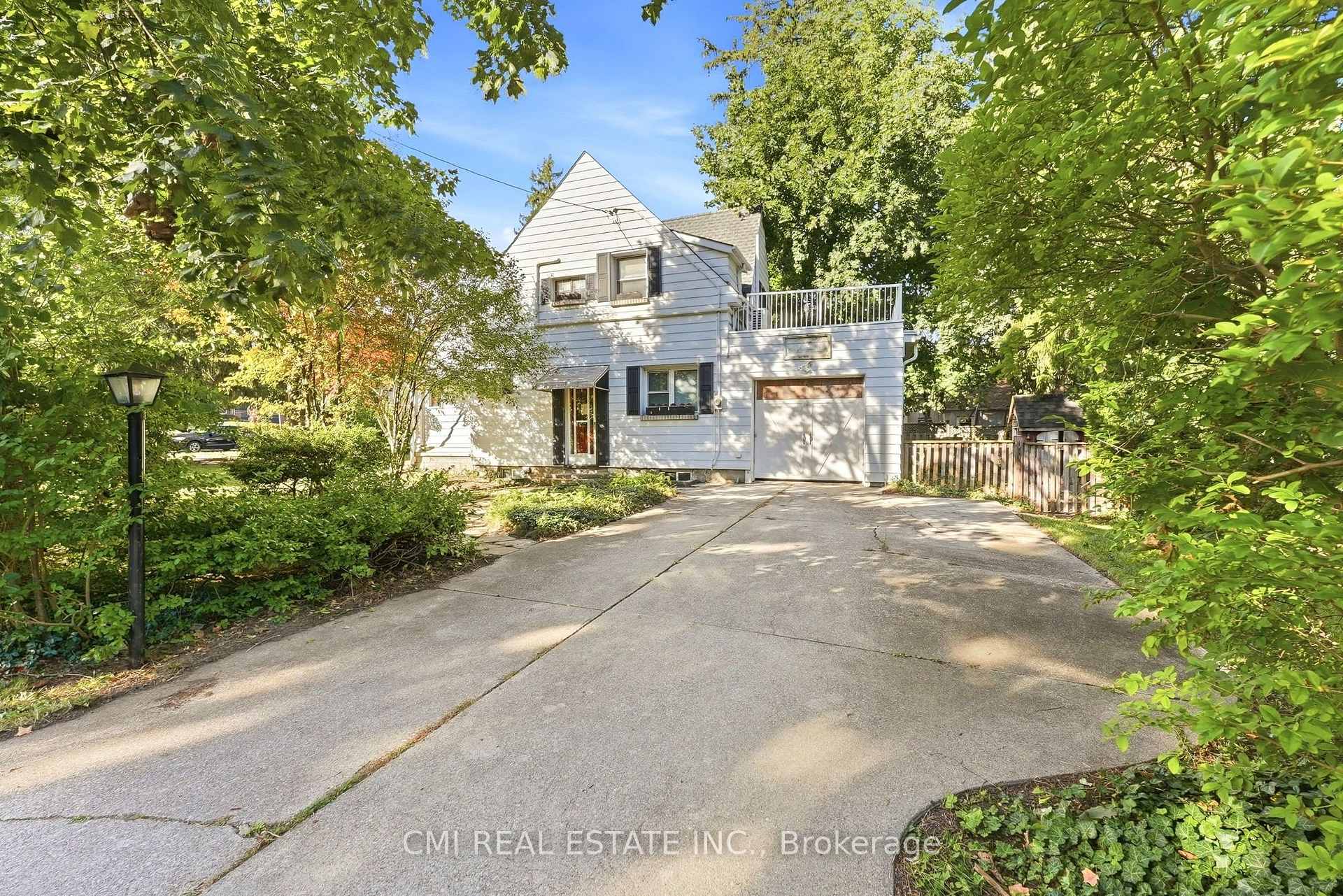 Photo 3 of 132 Base Line Road E, London, South G — HOMEH