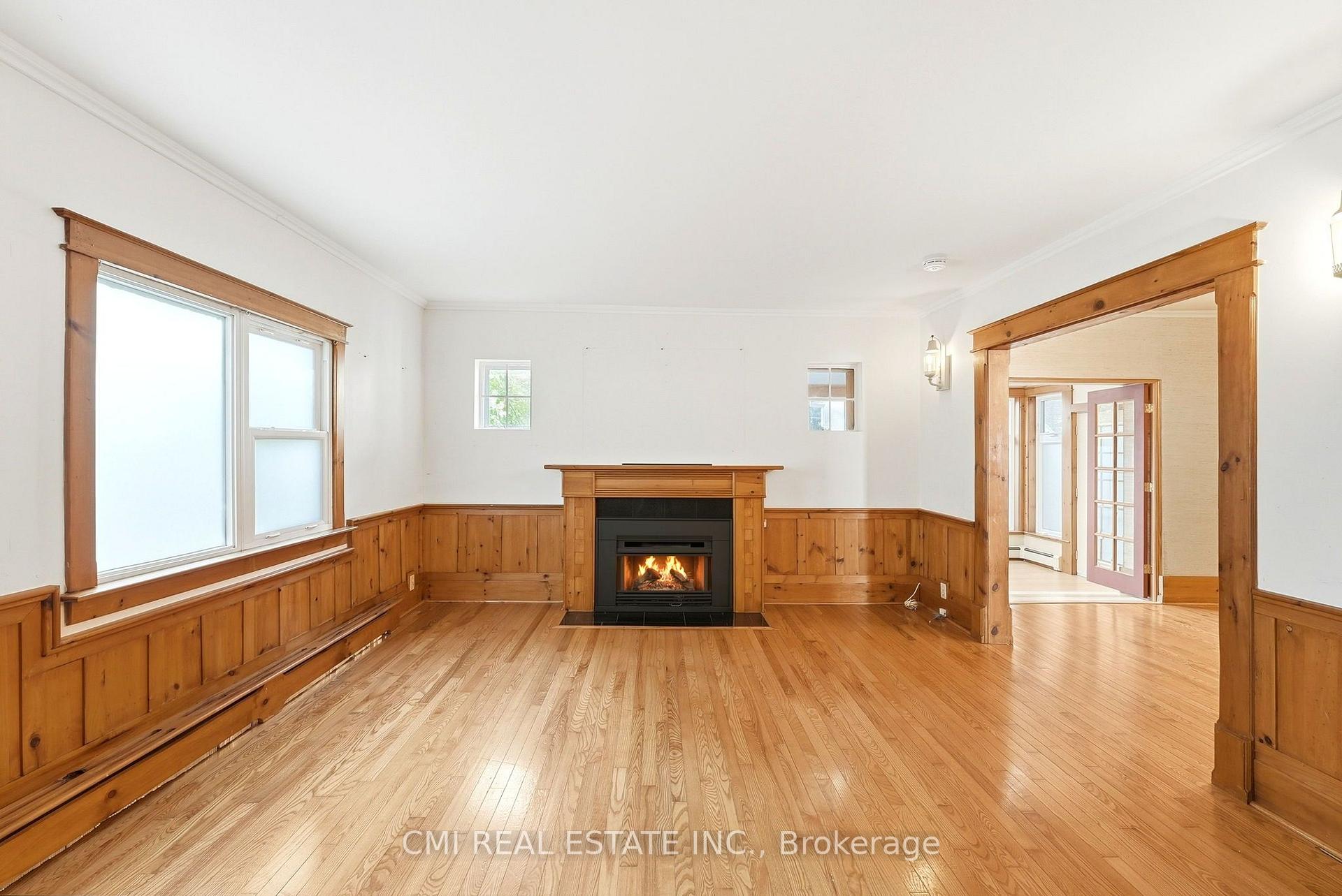 Photo 14 of 132 Base Line Road E, London, South G — HOMEH