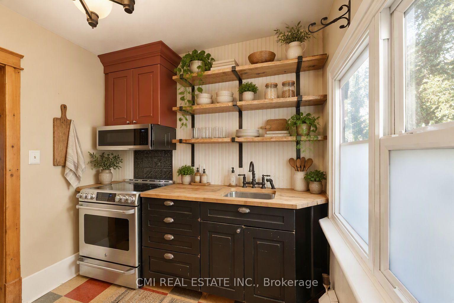 Photo 17 of 132 Base Line Road E, London, South G — HOMEH