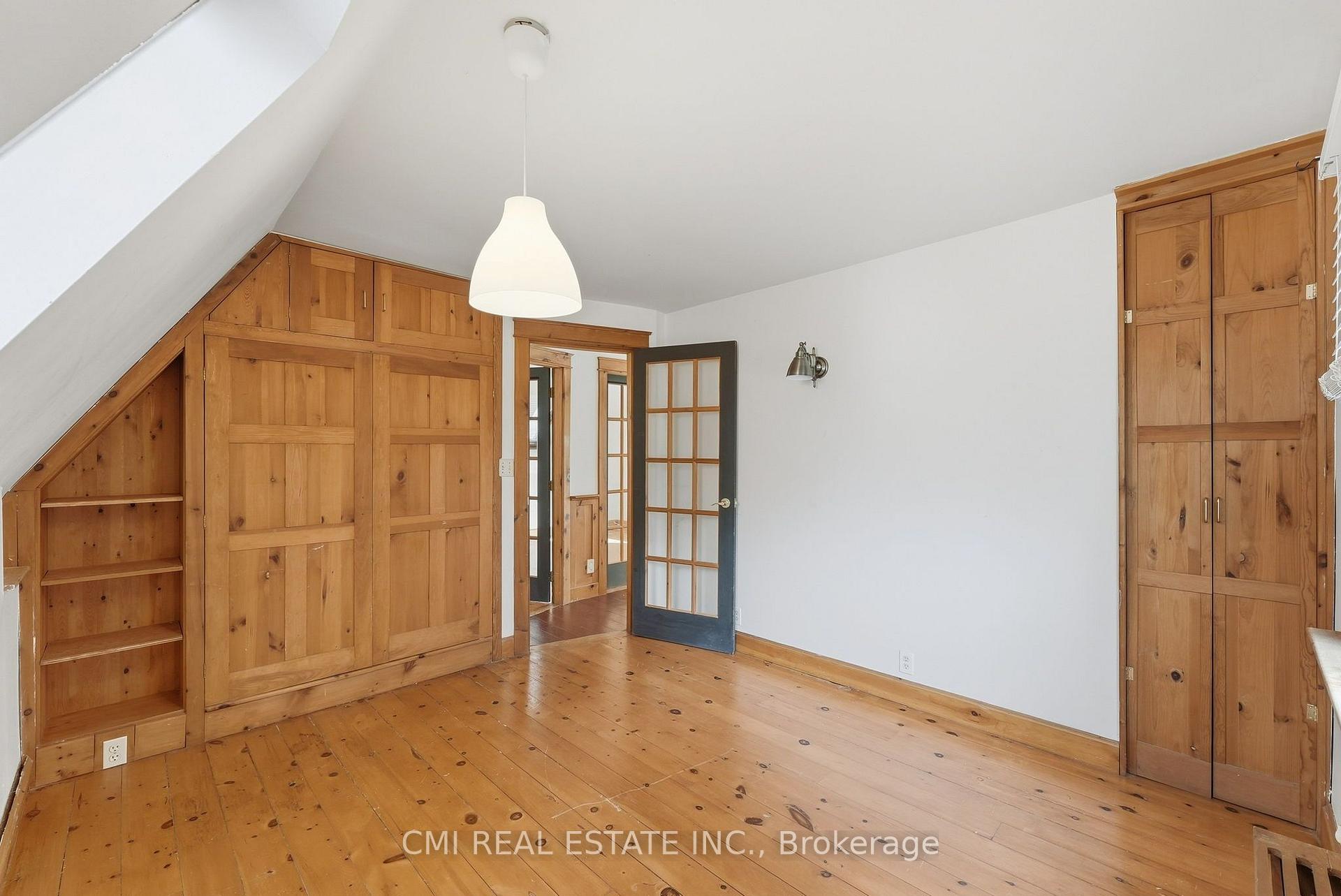 Photo 30 of 132 Base Line Road E, London, South G — HOMEH