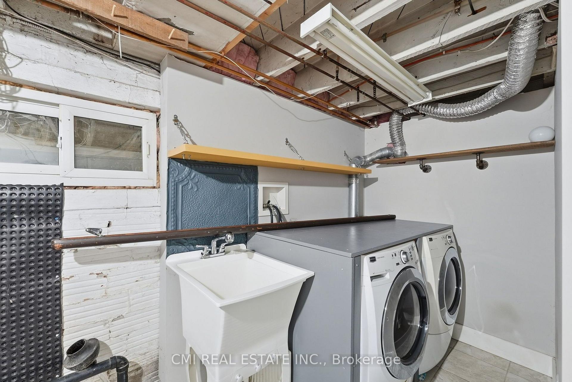 Photo 40 of 132 Base Line Road E, London, South G — HOMEH