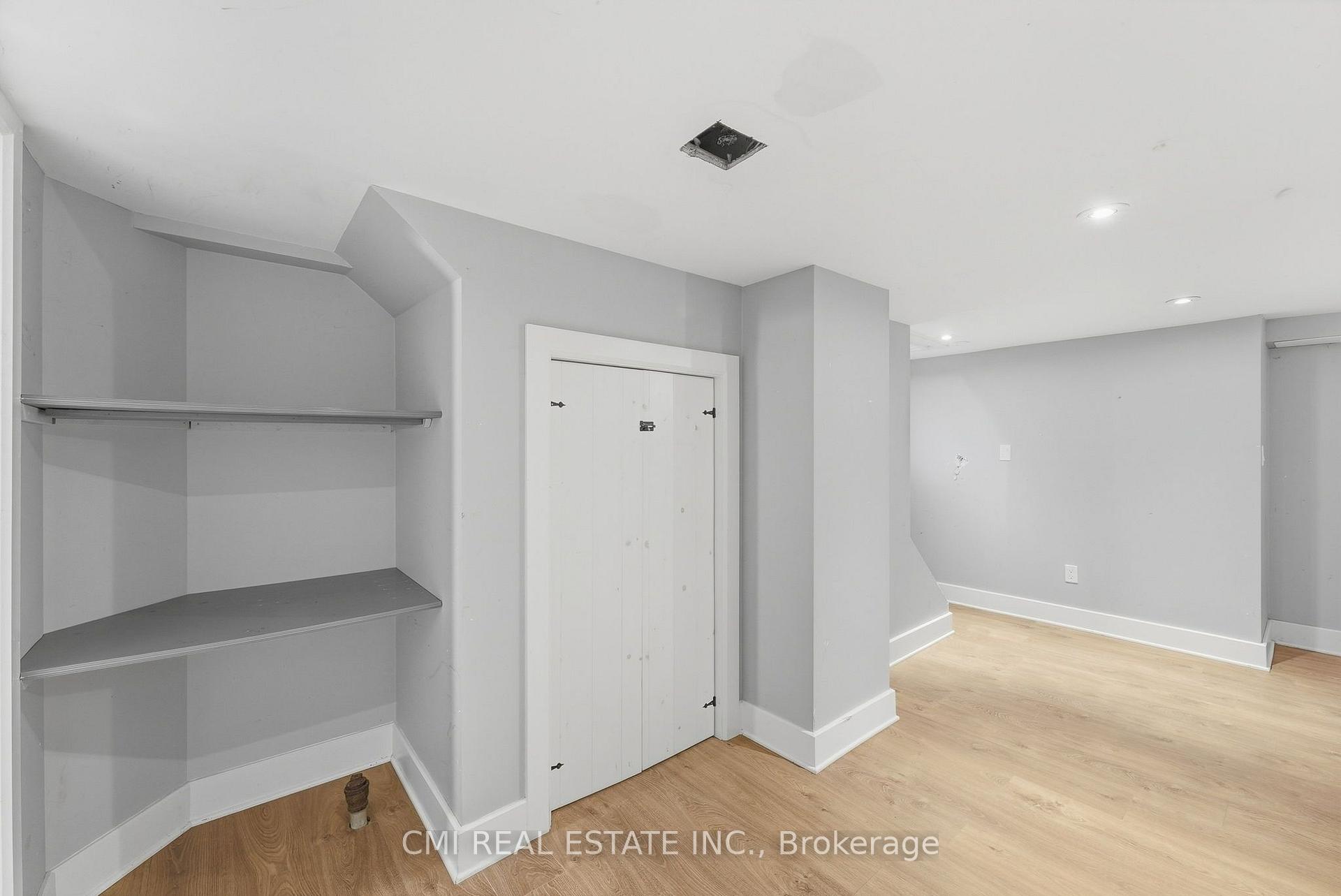 Photo 45 of 132 Base Line Road E, London, South G — HOMEH