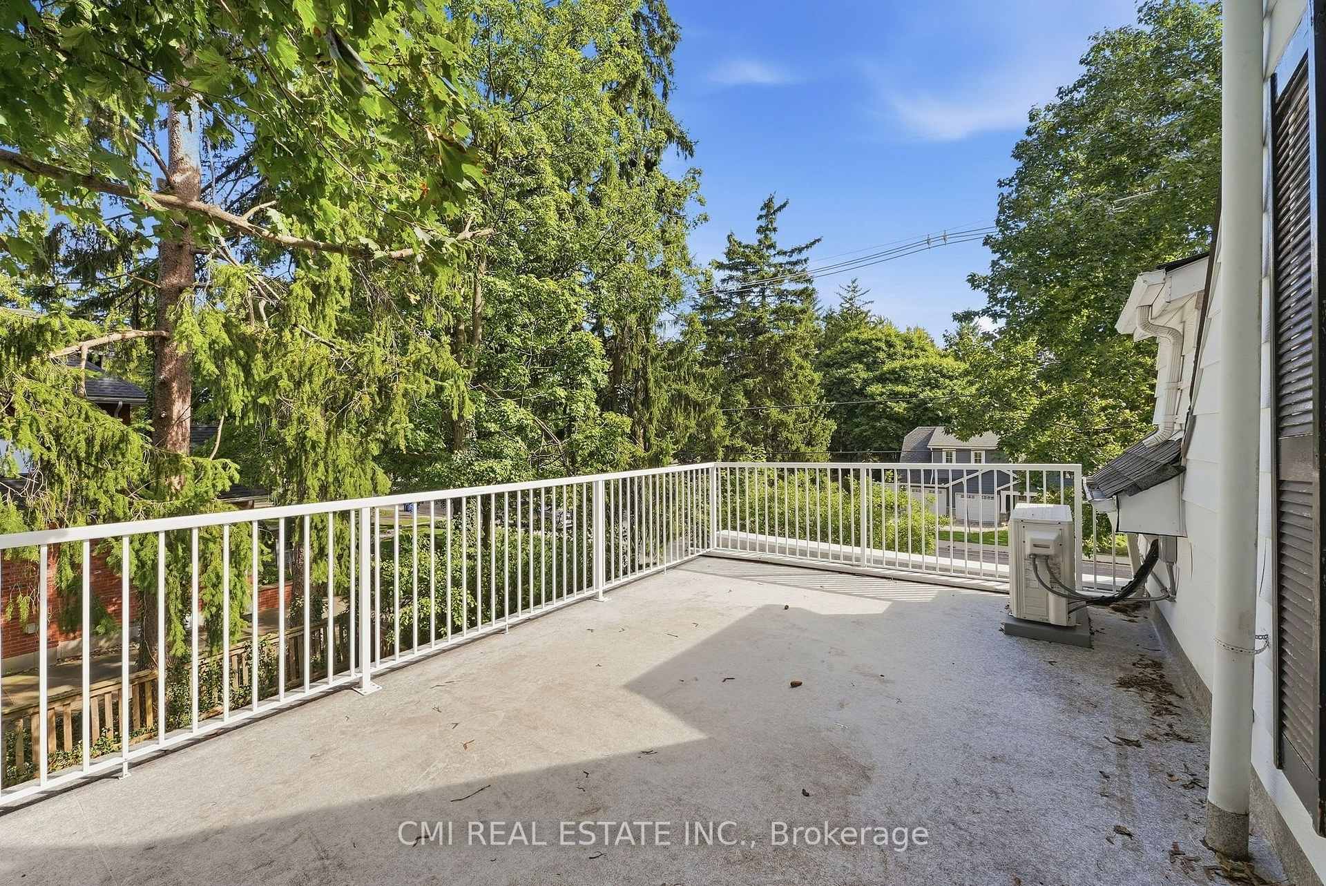 Photo 49 of 132 Base Line Road E, London, South G — HOMEH