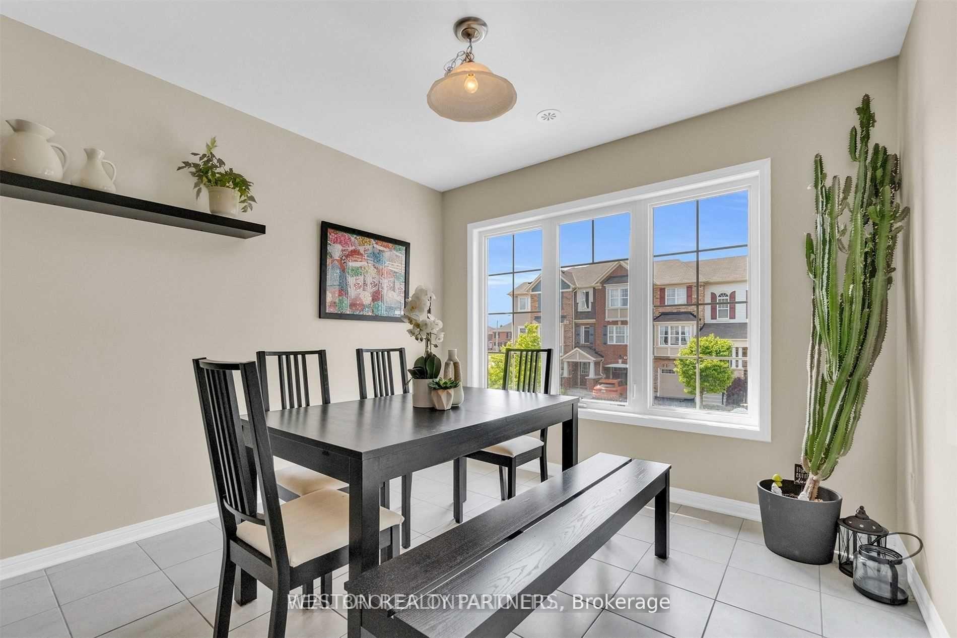 Photo 11 of 6 Colonel Frank Ching Crescent, Brampton, Fletcher's West — HOMEH