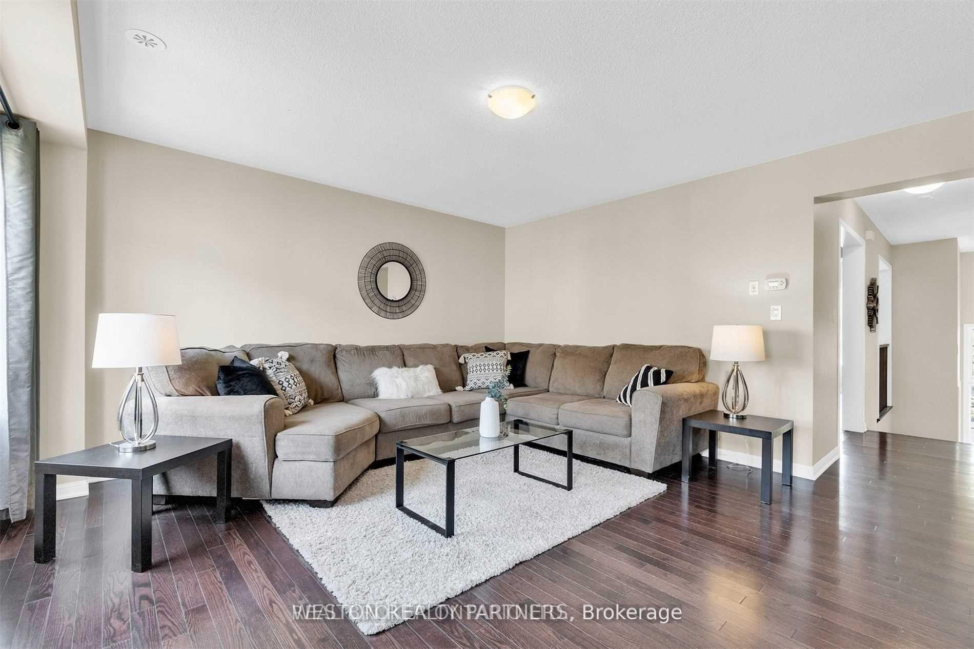 Photo 12 of 6 Colonel Frank Ching Crescent, Brampton, Fletcher's West — HOMEH