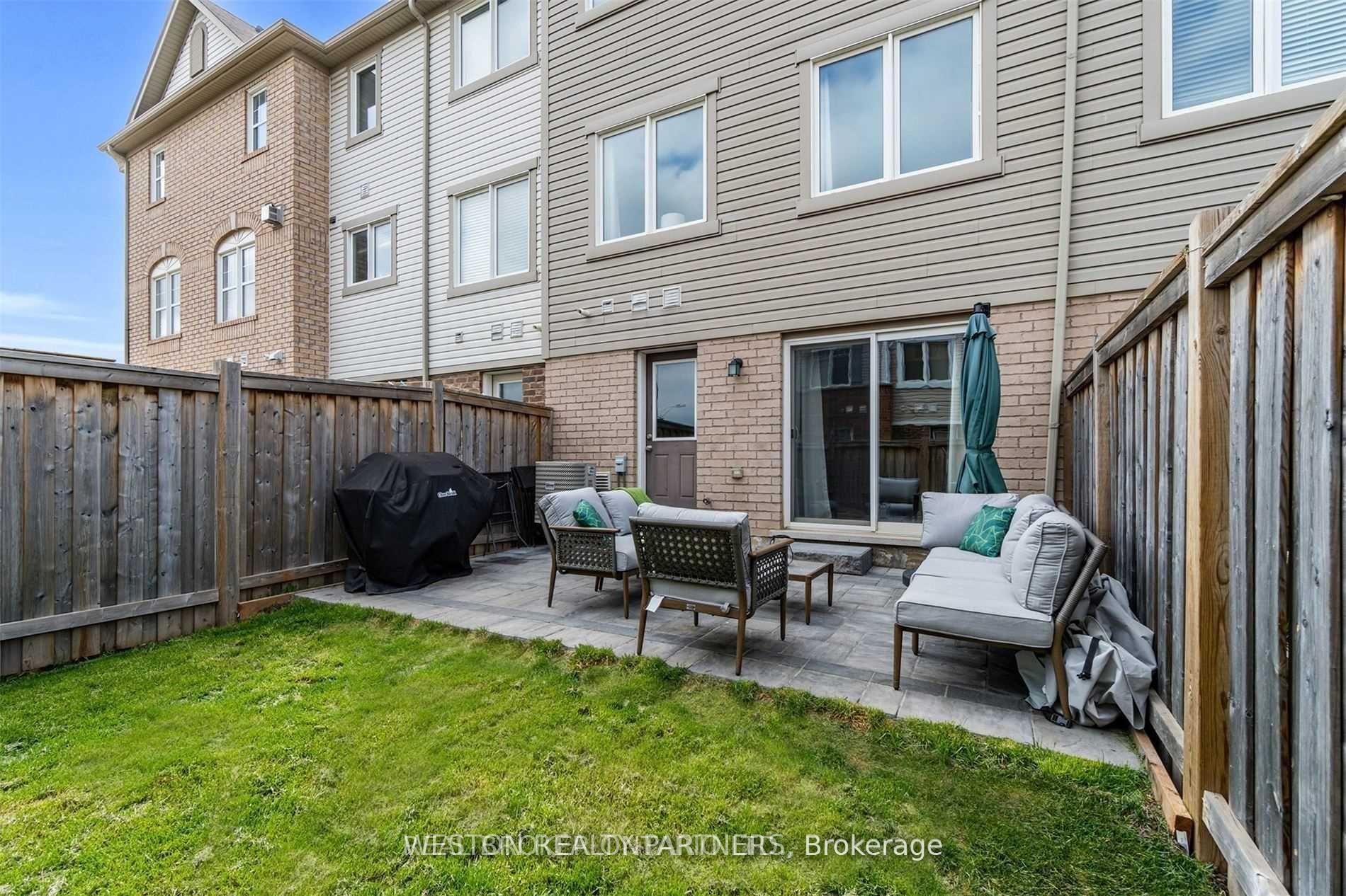 Photo 28 of 6 Colonel Frank Ching Crescent, Brampton, Fletcher's West — HOMEH
