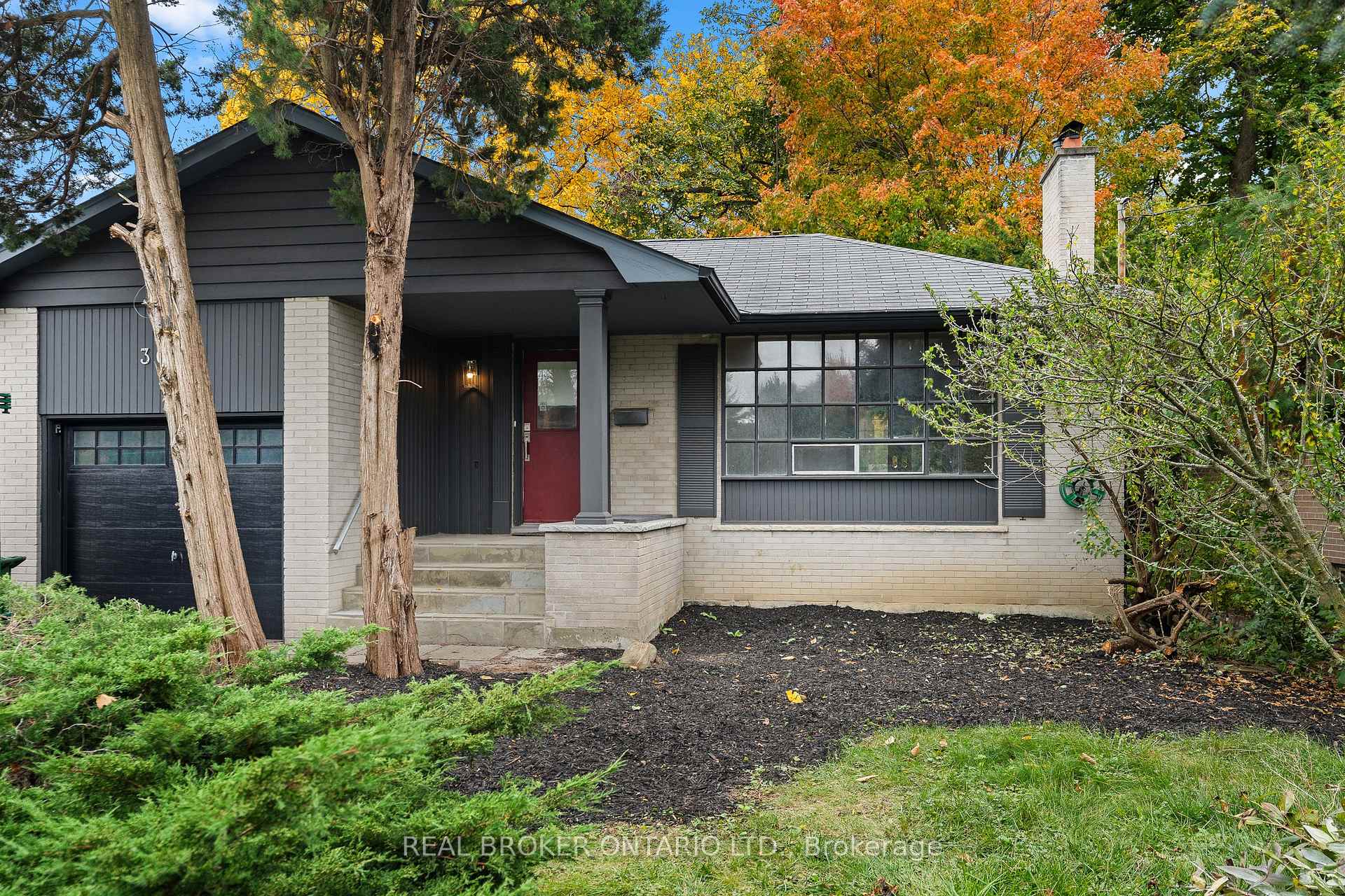 Photo of 361 Rathburn Road