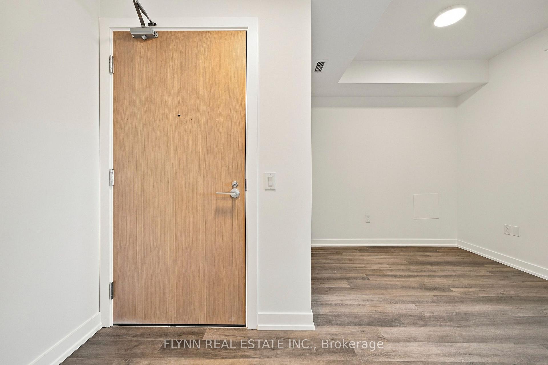 Photo 7 of Unit 2412, 5 Meadowvale Road, Vaughan, Vaughan Corporate Centre — HOMEH