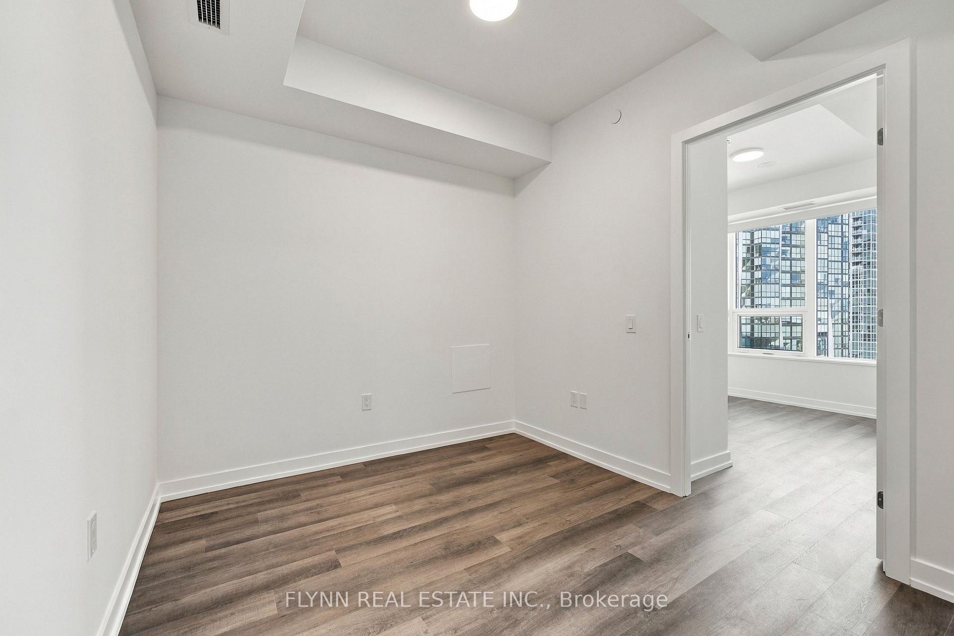 Photo 10 of Unit 2412, 5 Meadowvale Road, Vaughan, Vaughan Corporate Centre — HOMEH