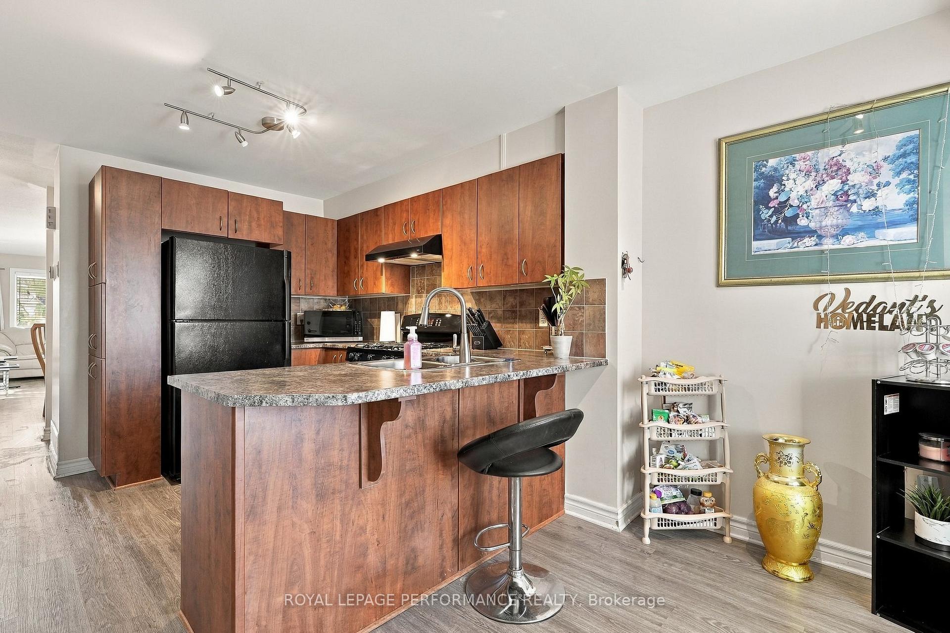 Photo 4 of Unit 50, 80 Brentmore Private, Ottawa, Avalon East — HOMEH