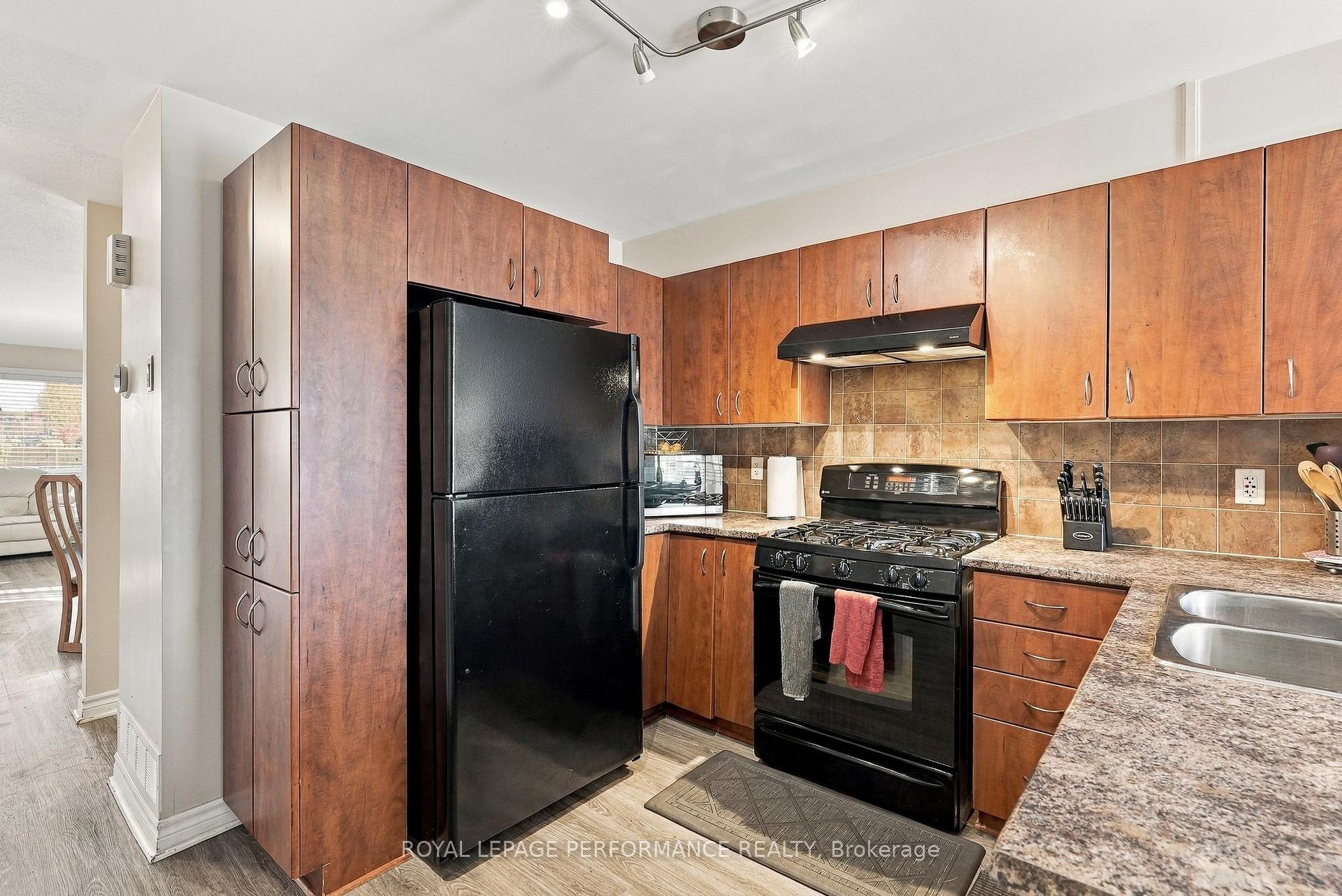 Photo 5 of Unit 50, 80 Brentmore Private, Ottawa, Avalon East — HOMEH