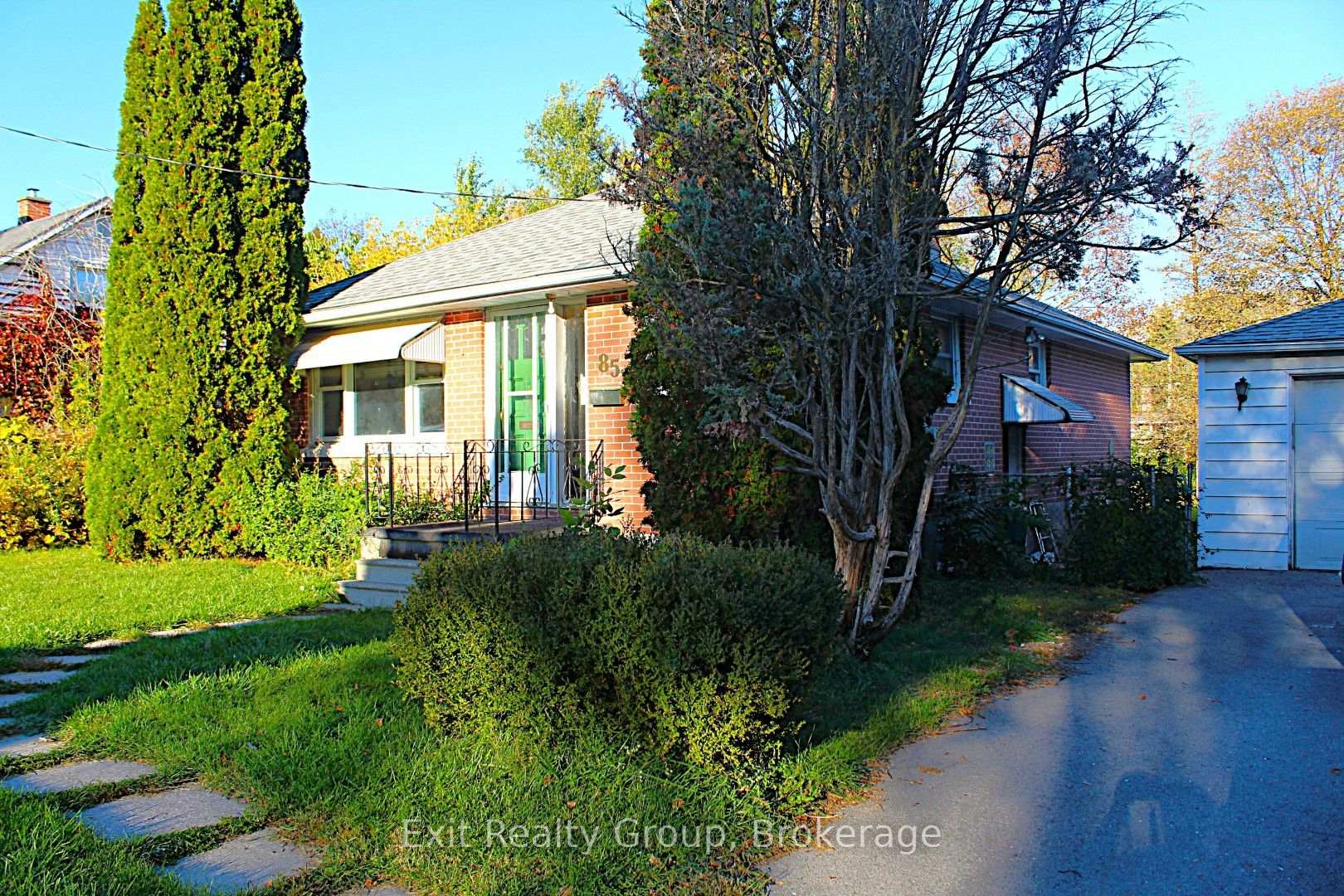 Photo 3 of 85 Wright Avenue, Belleville, Belleville Ward — HOMEH