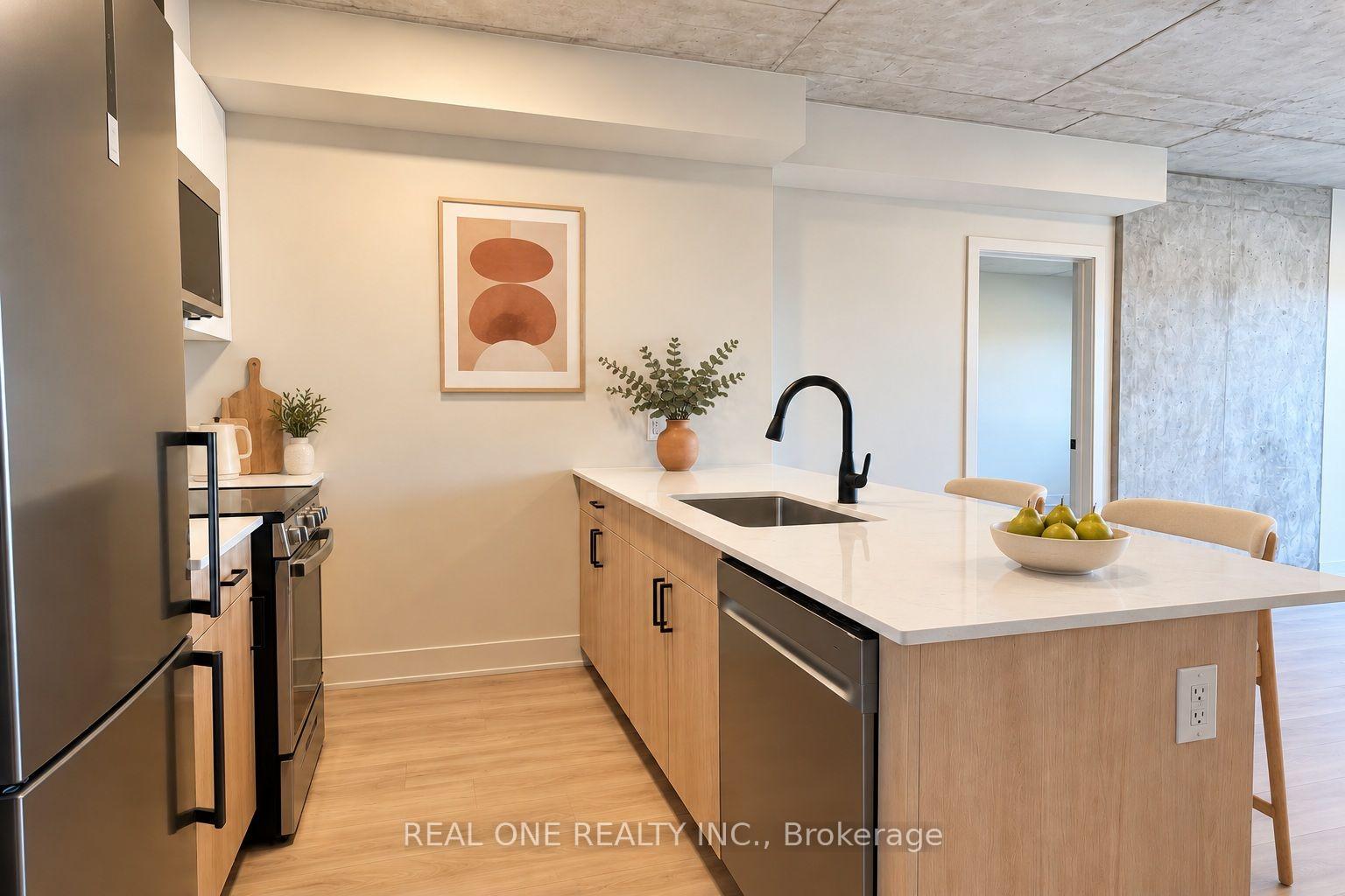 Photo 7 of Unit 409, 810 King Street W, Hamilton, Westdale — HOMEH