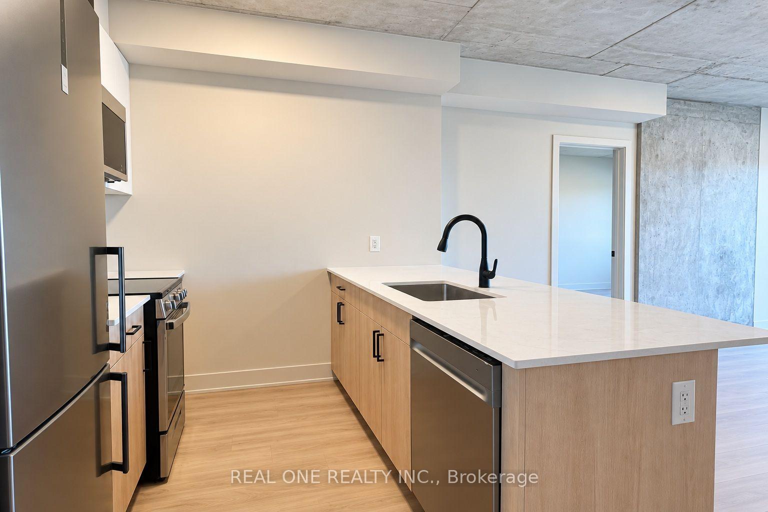 Photo 8 of Unit 409, 810 King Street W, Hamilton, Westdale — HOMEH