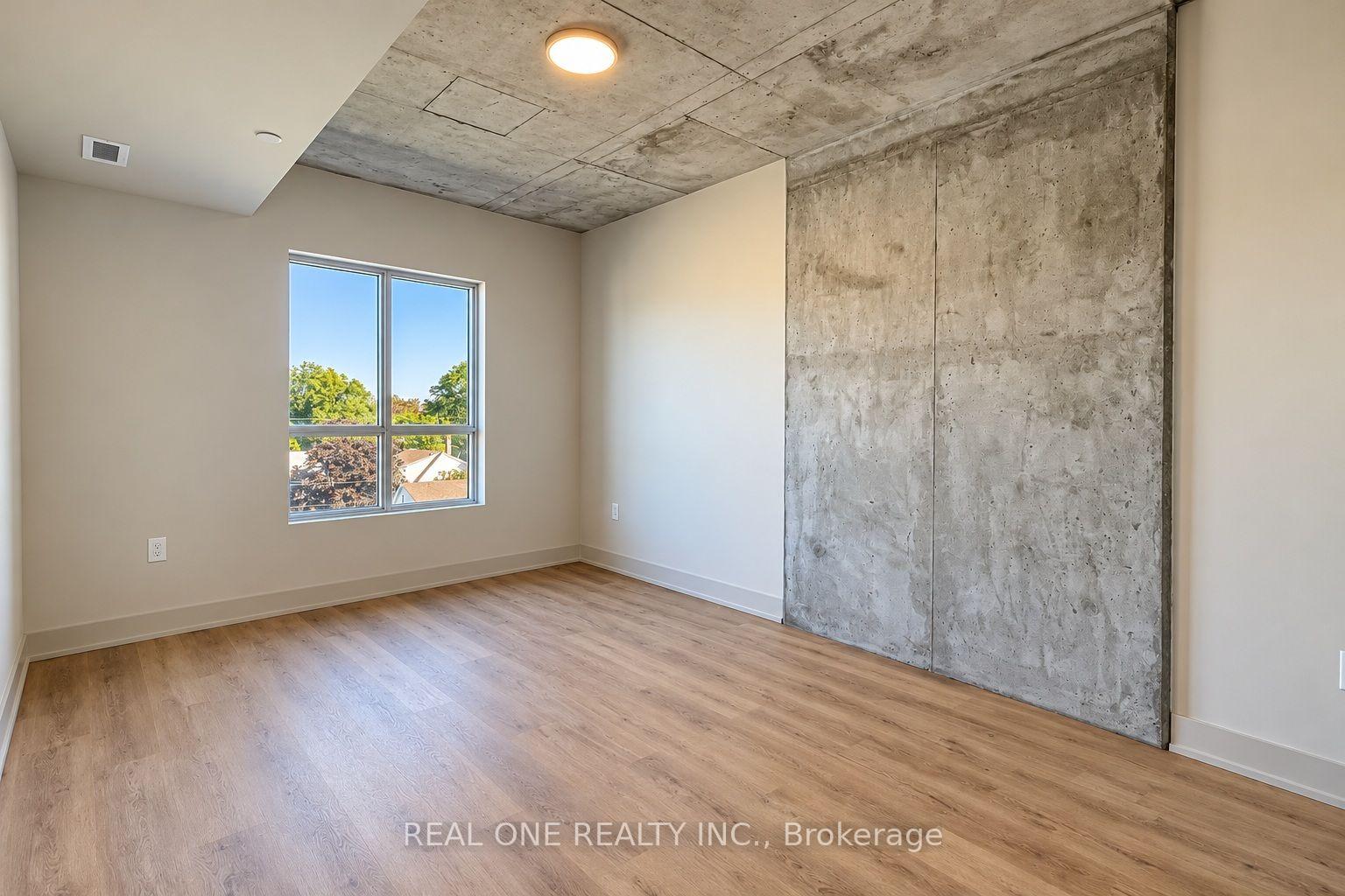 Photo 26 of Unit 409, 810 King Street W, Hamilton, Westdale — HOMEH