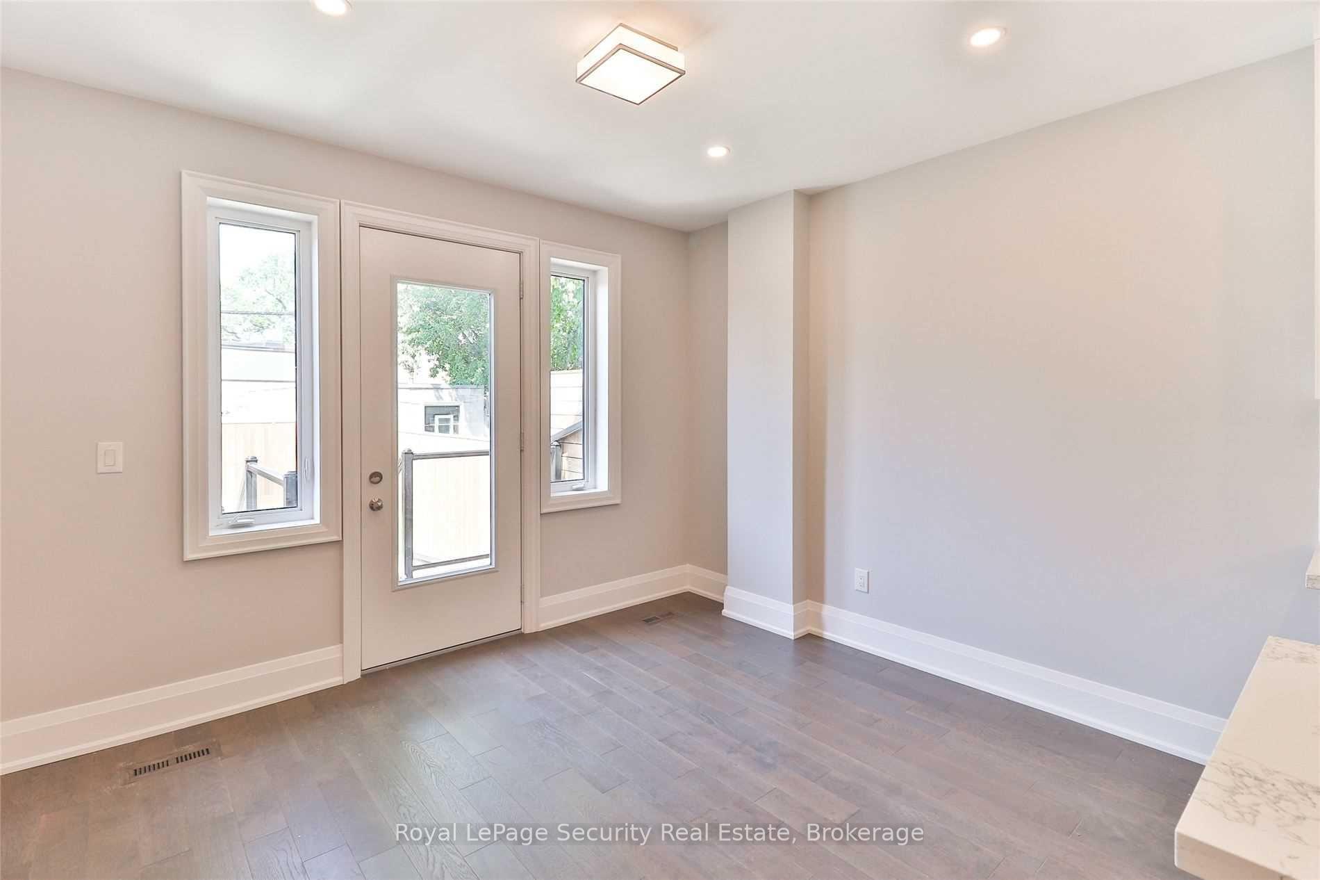 Photo 9 of Unit Main/ 2nd, 136 Markham Street, Toronto, Trinity-Bellwoods — HOMEH